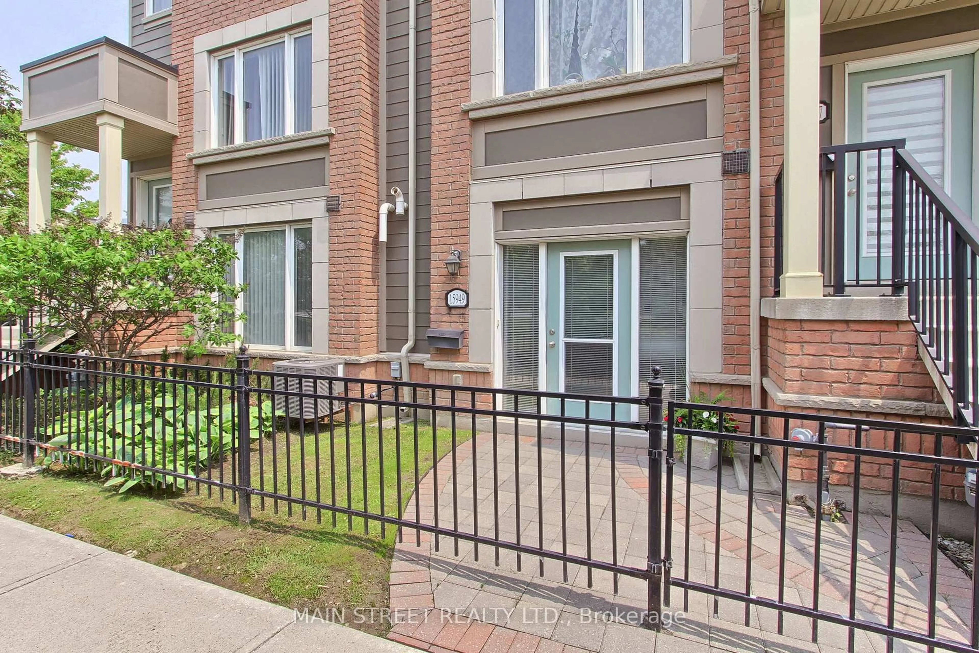 Unknown for 15949 Bayview Ave #4, Aurora Ontario L4G 0S3