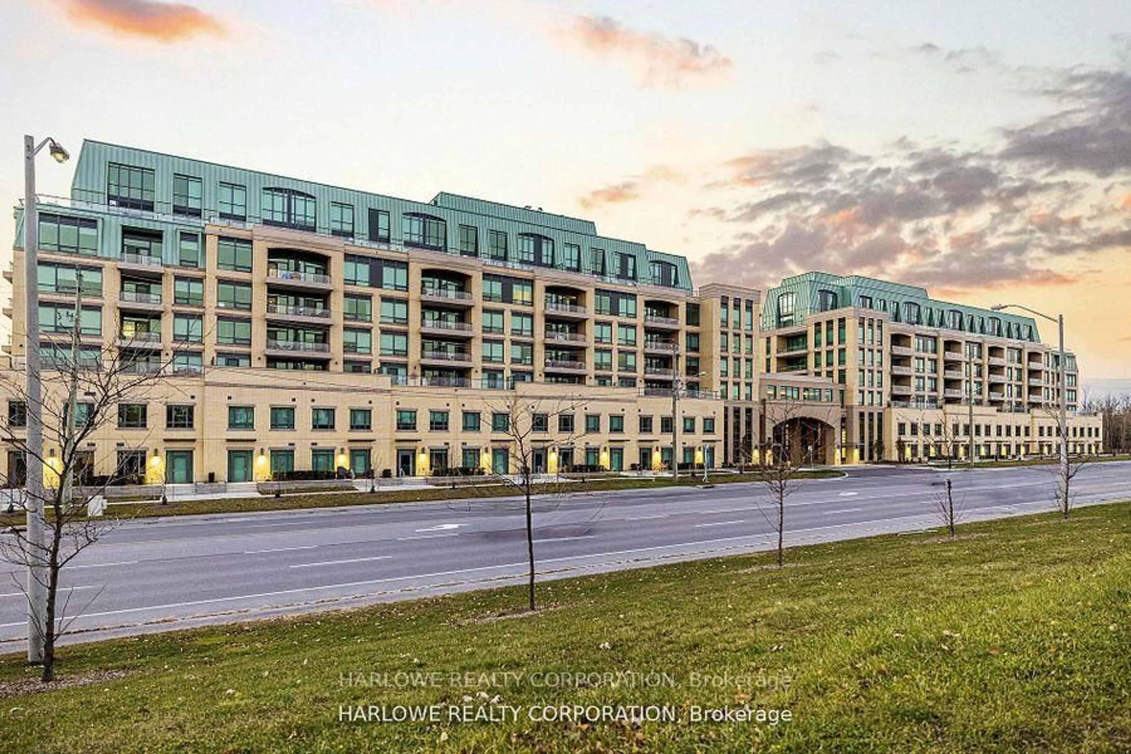 A pic from outside/outdoor area/front of a property/back of a property/a pic from drone, building for 11782 Ninth Line #804 A, Whitchurch-Stouffville Ontario L4A 5E9