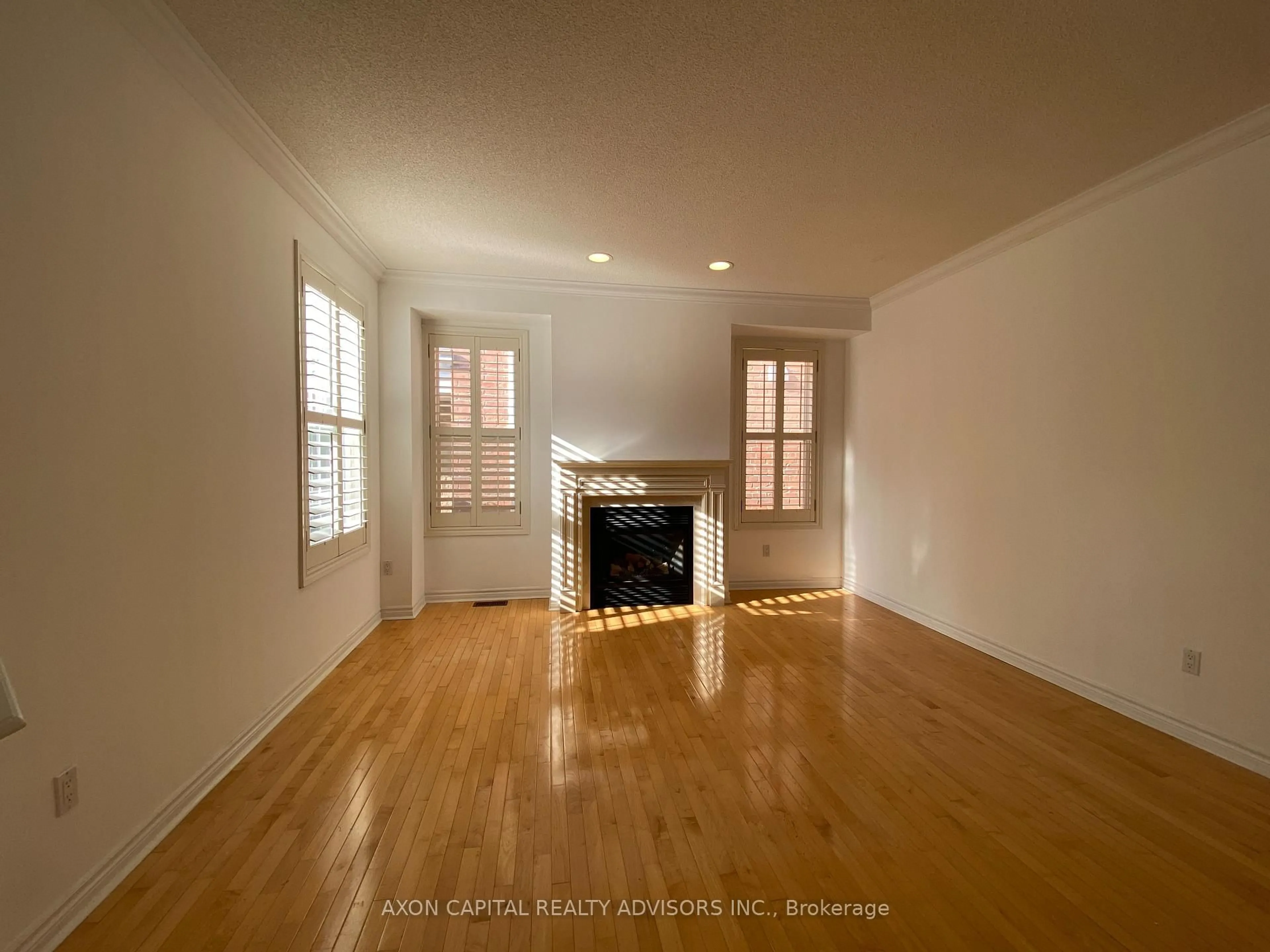 A pic of a room for 6 Angus Glen Blvd, Markham Ontario L6C 1Z1