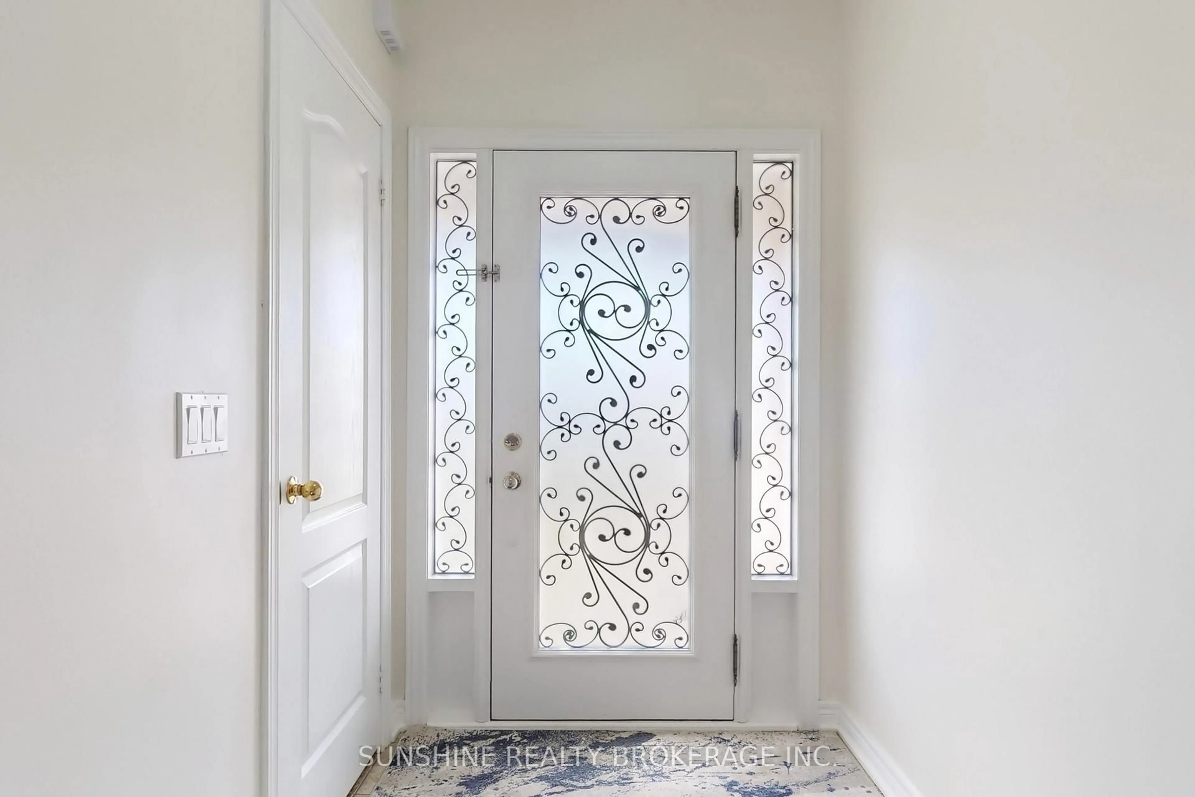 Indoor entryway for 18 Pegasus Dr, Richmond Hill Ontario L4E 4R2