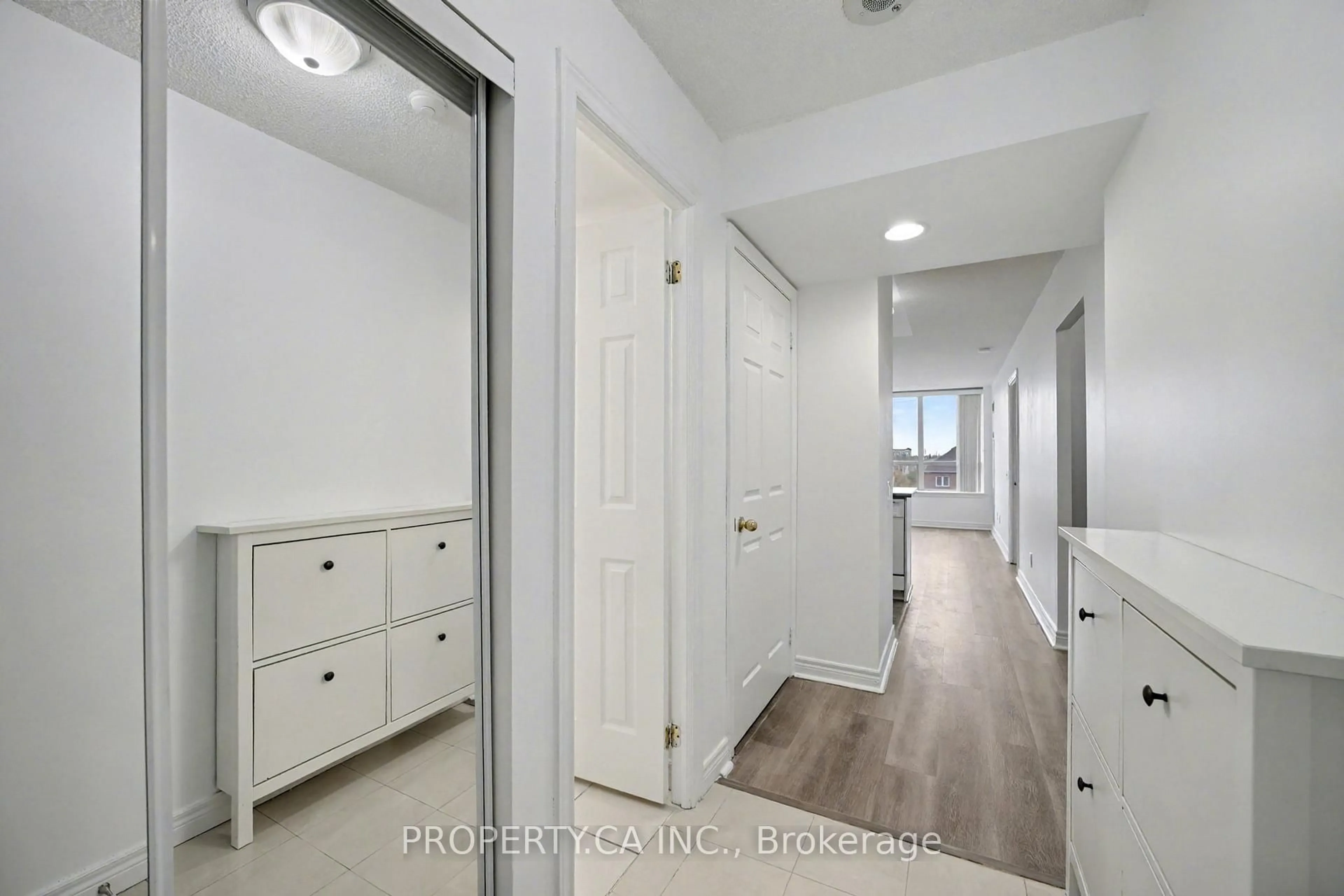 Indoor entryway for 51 Times Ave #301, Markham Ontario L3T 7X6