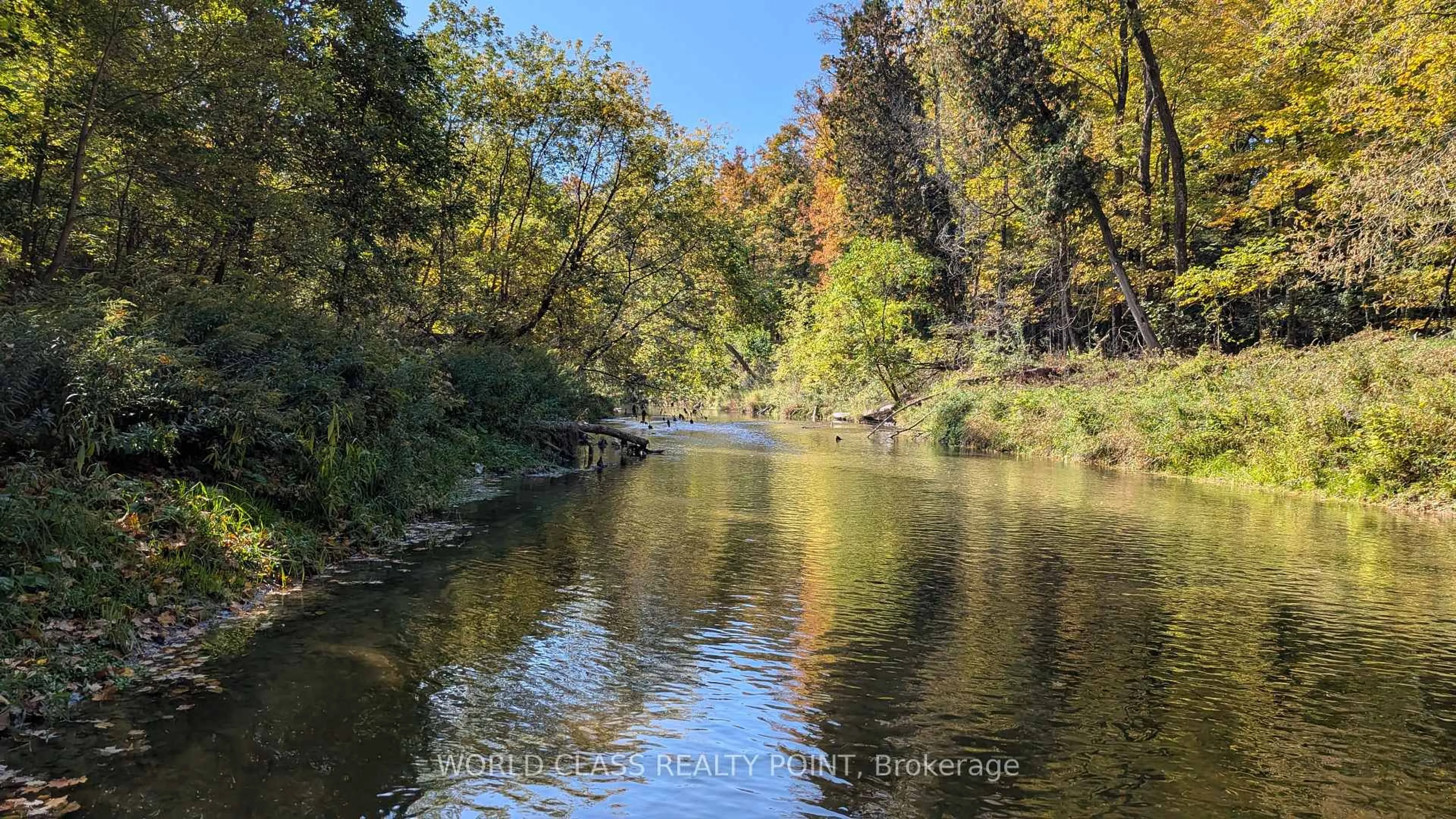 Blurry image for 60 Kleins Ridge Rd, Vaughan Ontario L0J 1C0