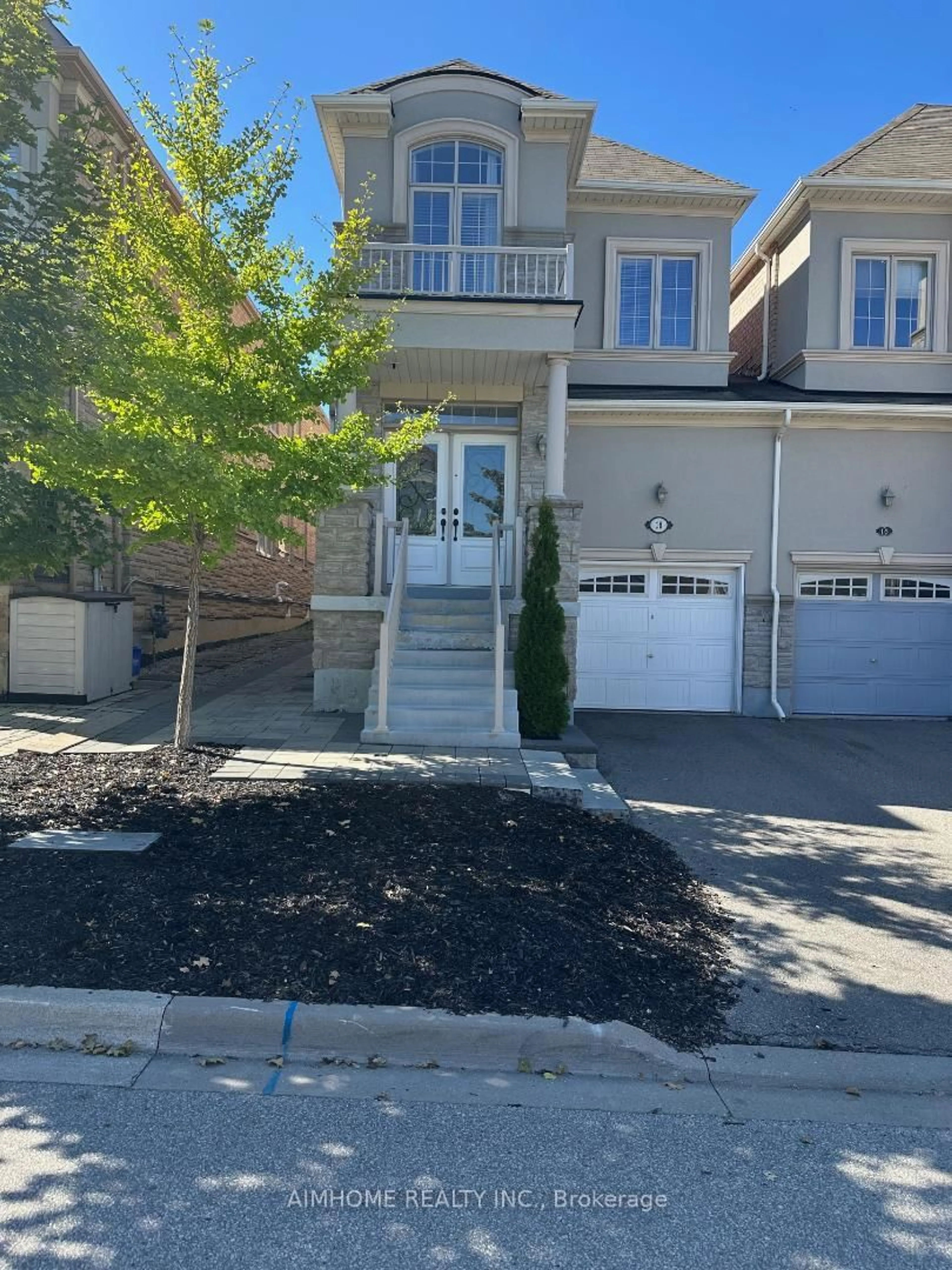 Home with vinyl exterior material, street for 18 Bristlewood Cres, Vaughan Ontario L4J 0H4