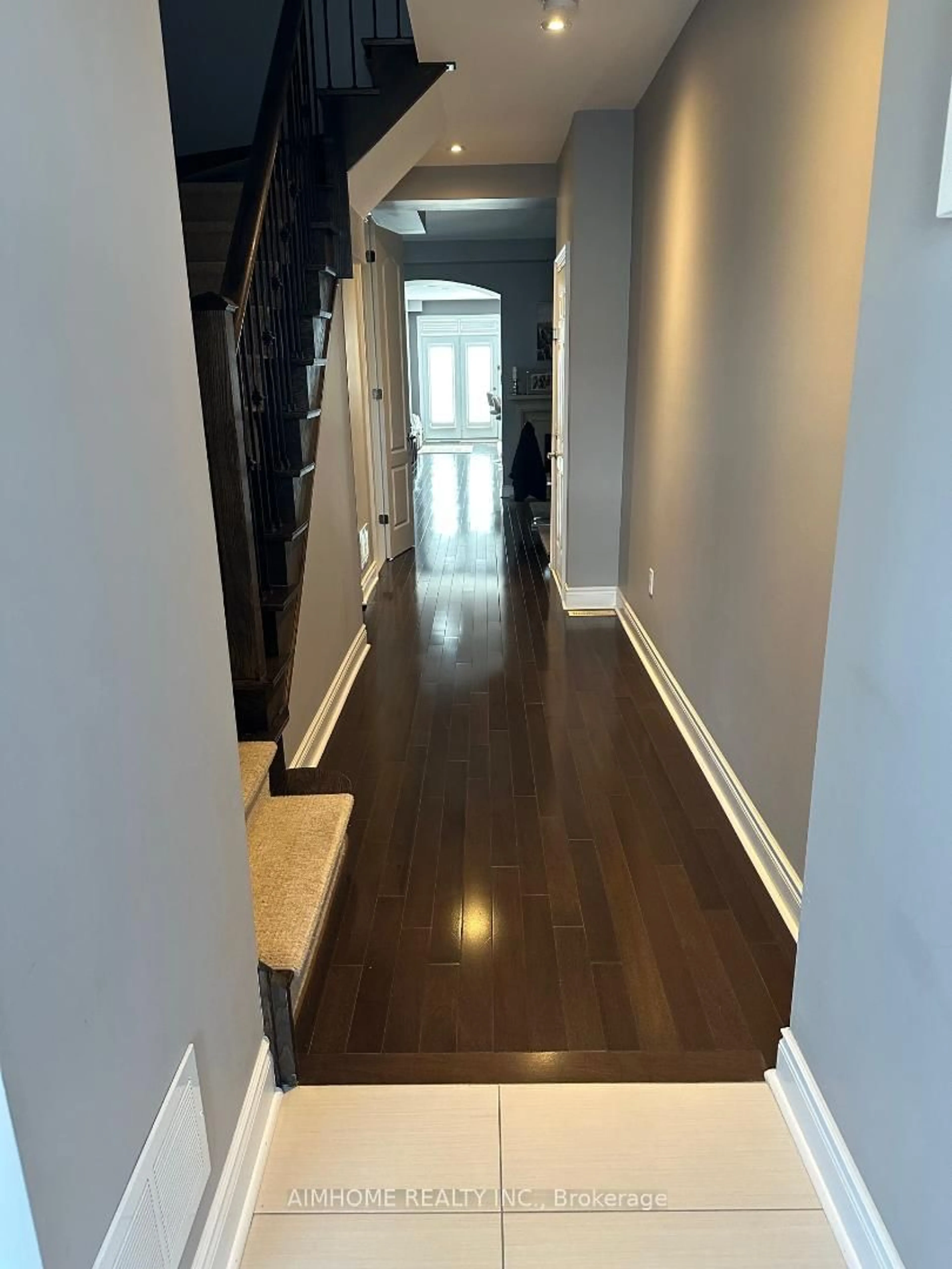 Indoor entryway for 18 Bristlewood Cres, Vaughan Ontario L4J 0H4