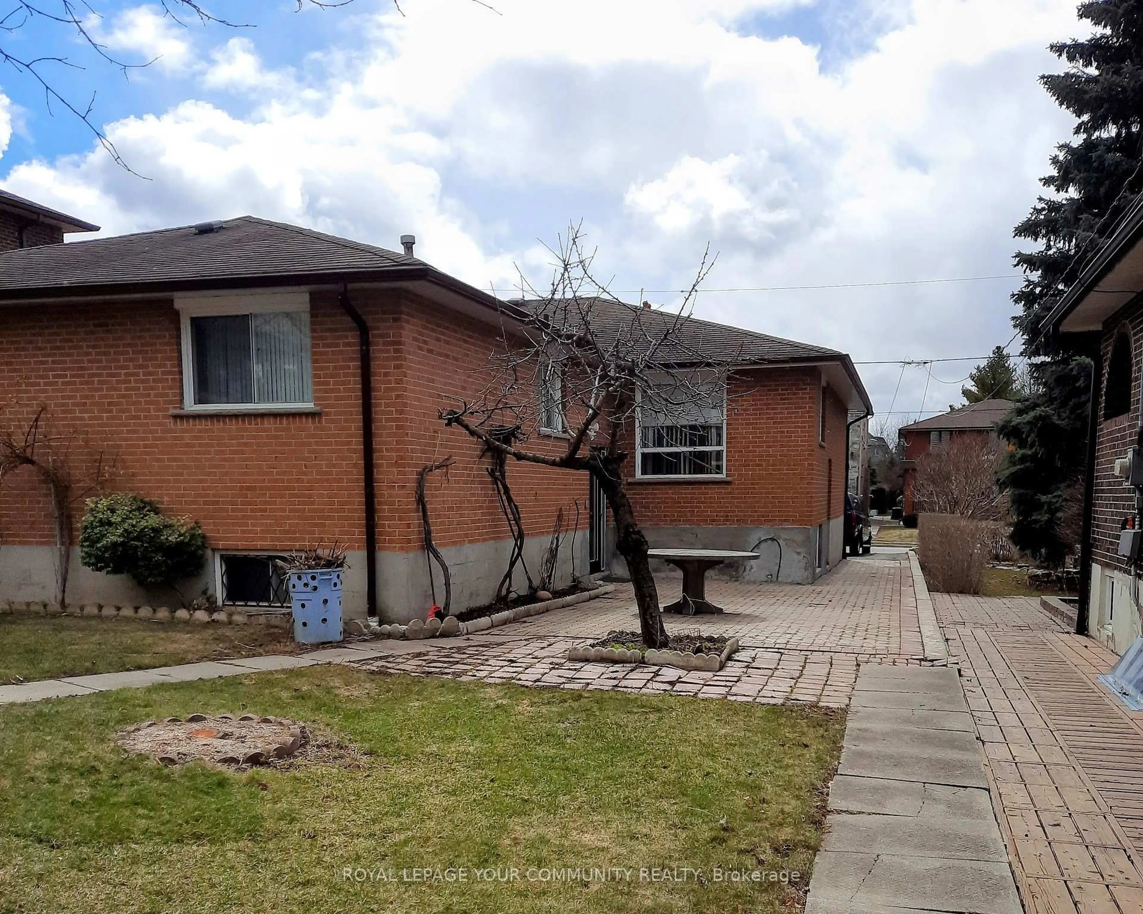 Home with brick exterior material, street for 126 Spruce Ave, Richmond Hill Ontario L4C 6W1