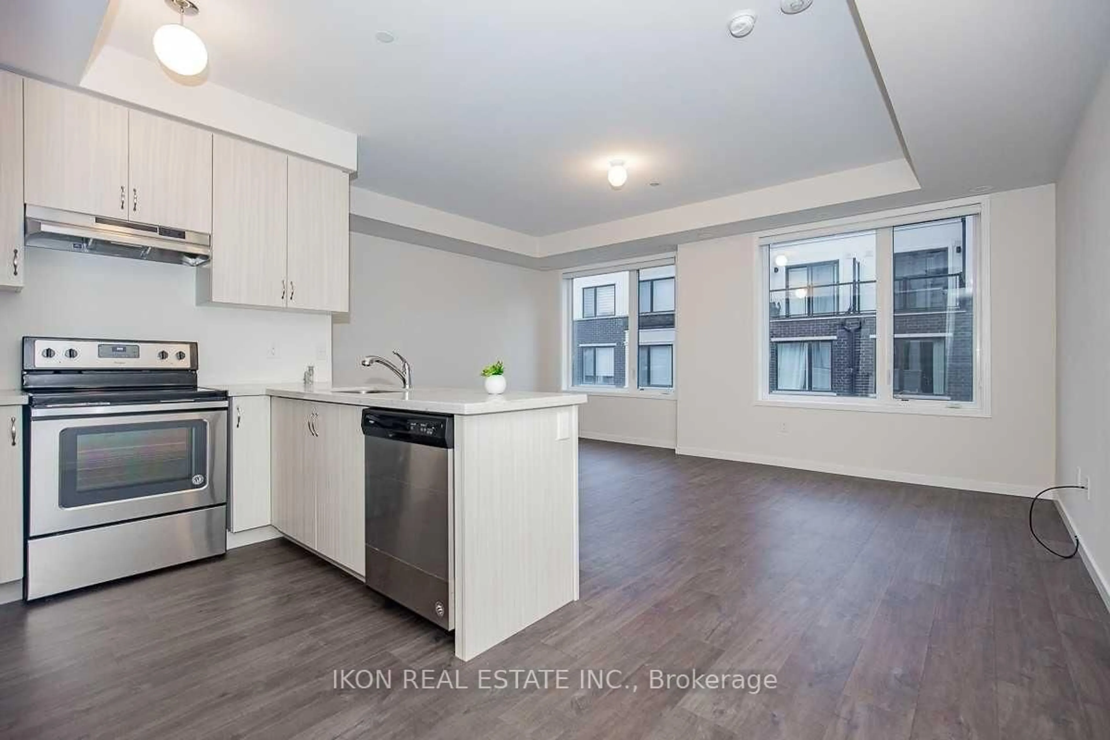 Open concept kitchen, unknown for 400 Alex Gardner Circ #68, Aurora Ontario L4G 3G5