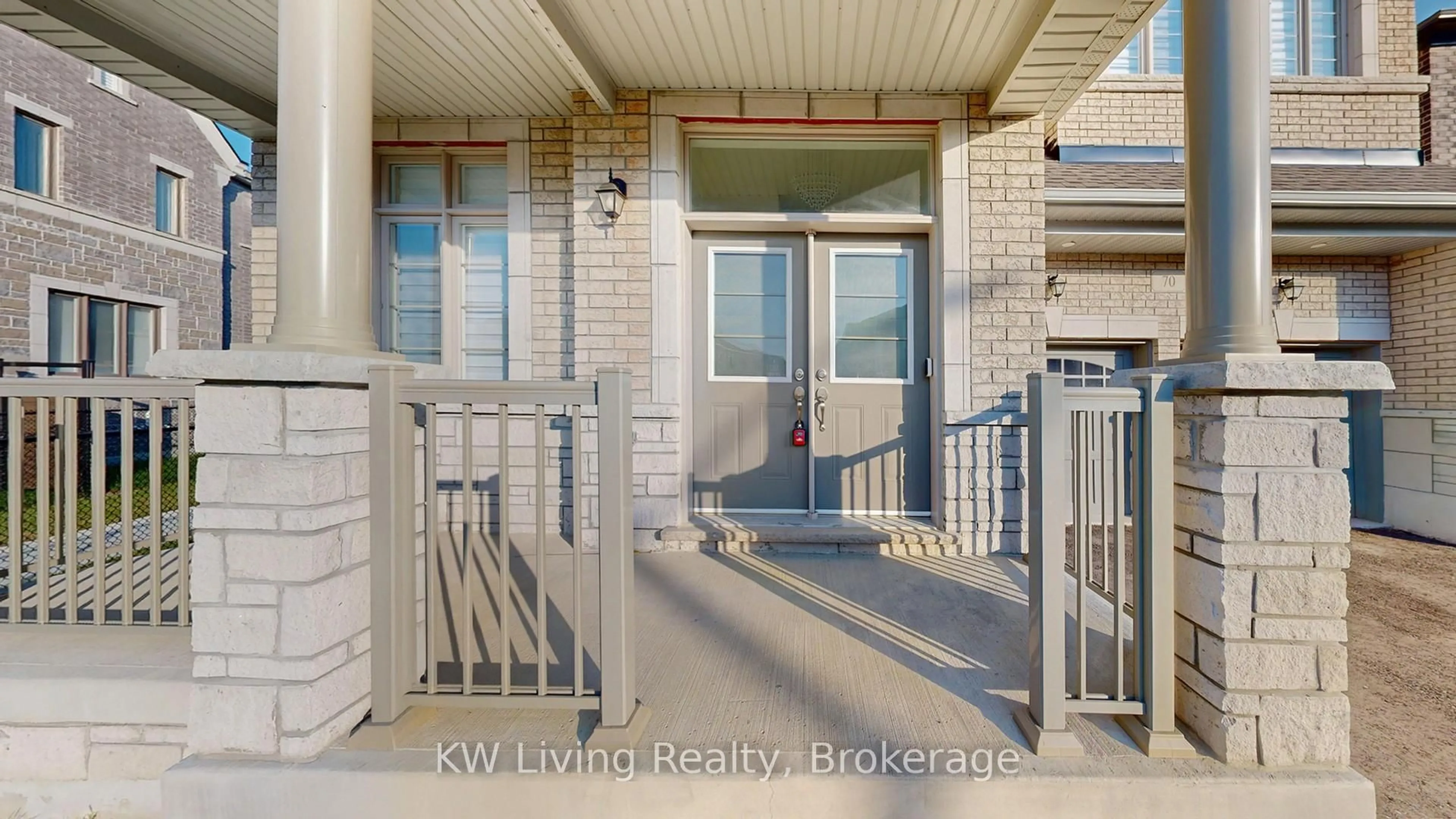 Indoor entryway for 70 Current Dr, Richmond Hill Ontario L4S 0M9