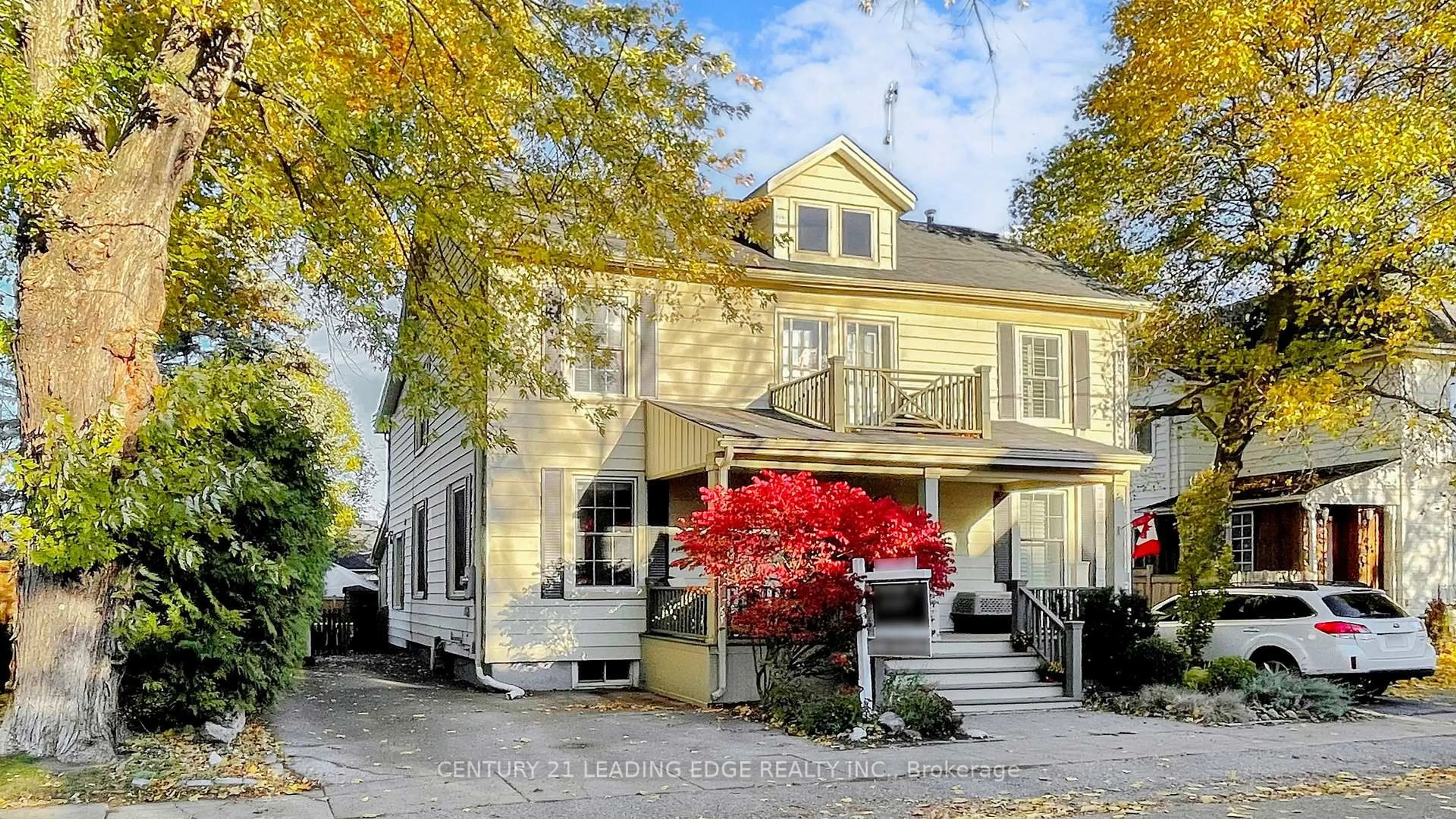 Home with vinyl exterior material, street for 99 Church St, Whitchurch-Stouffville Ontario L4A 4T9