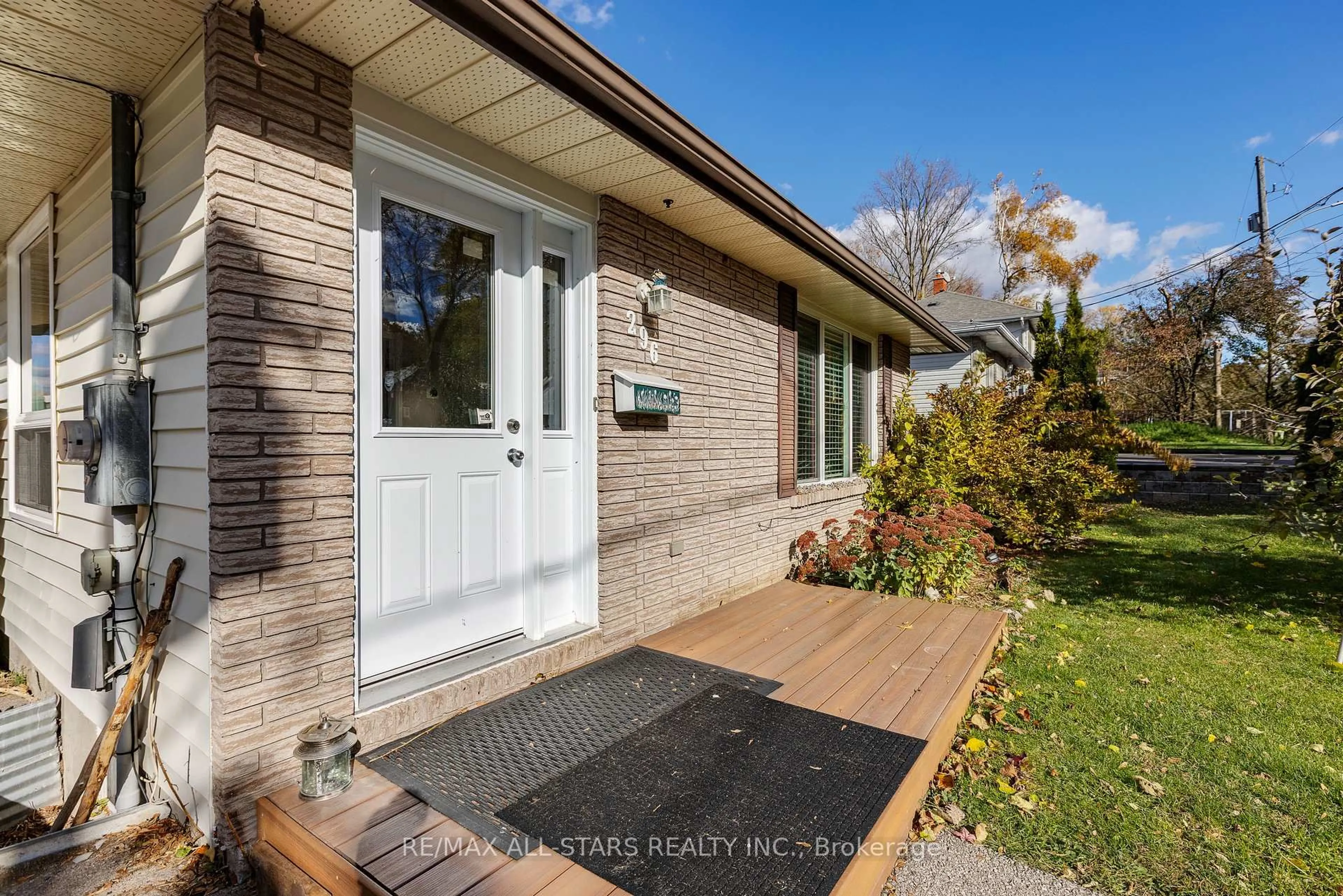 Home with brick exterior material, street for 296 Terrace Dr, Georgina Ontario L4P 2Y8