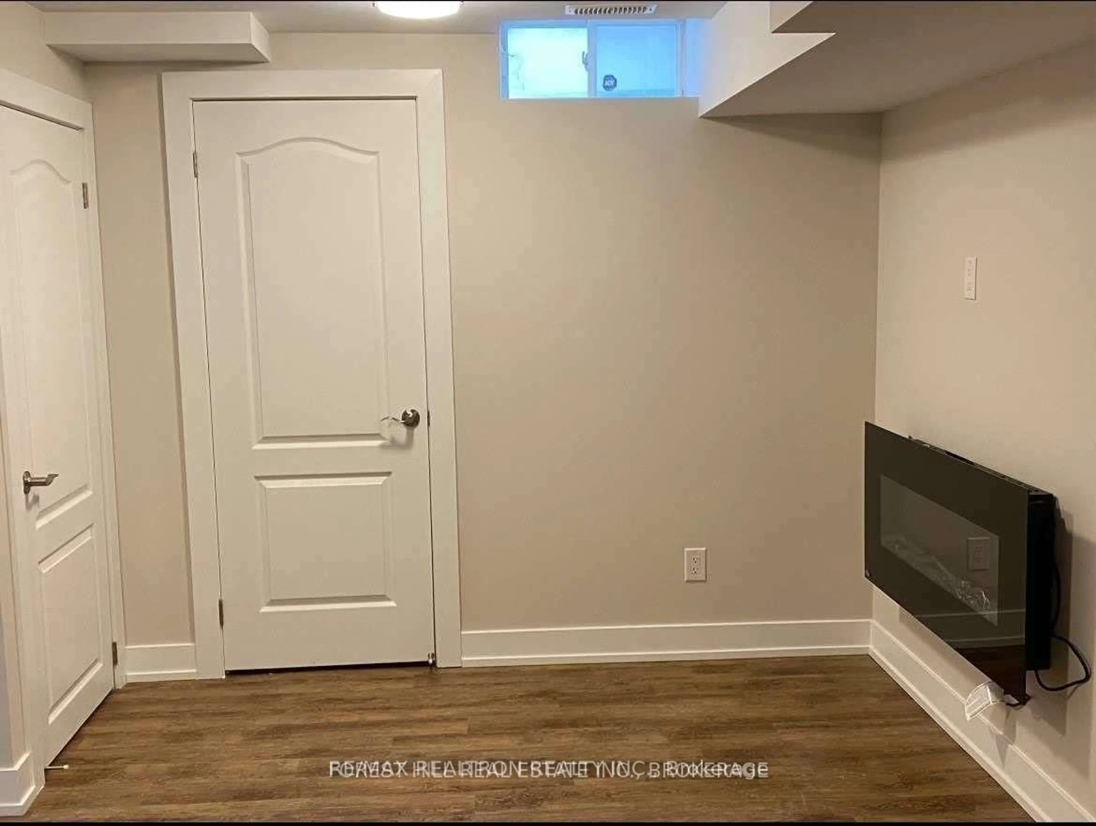 A pic of a room for 10 Terrell Ave, Georgina Ontario L4P 0C8