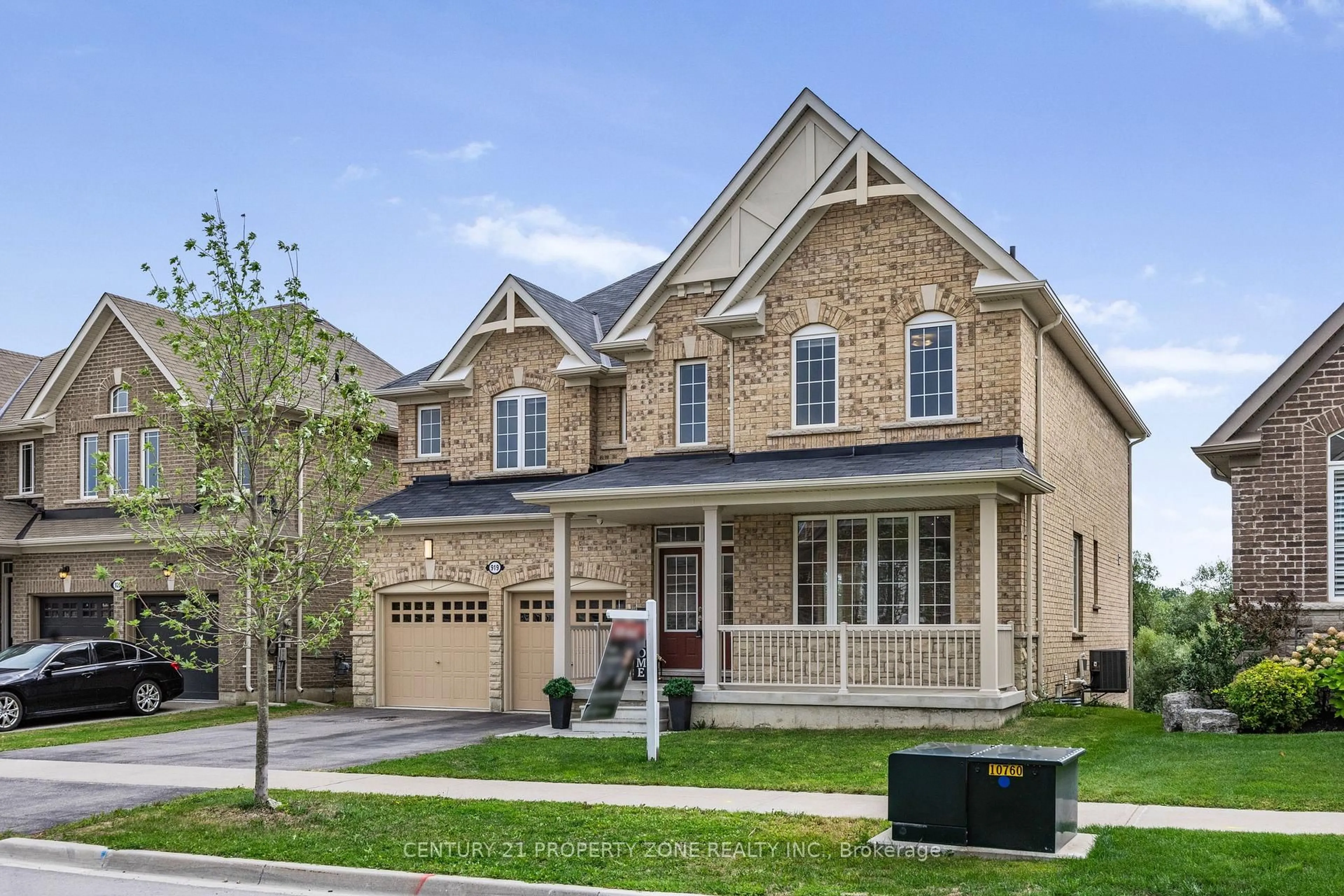 Home with brick exterior material, street for 919 Green St, Innisfil Ontario L0L 1W0