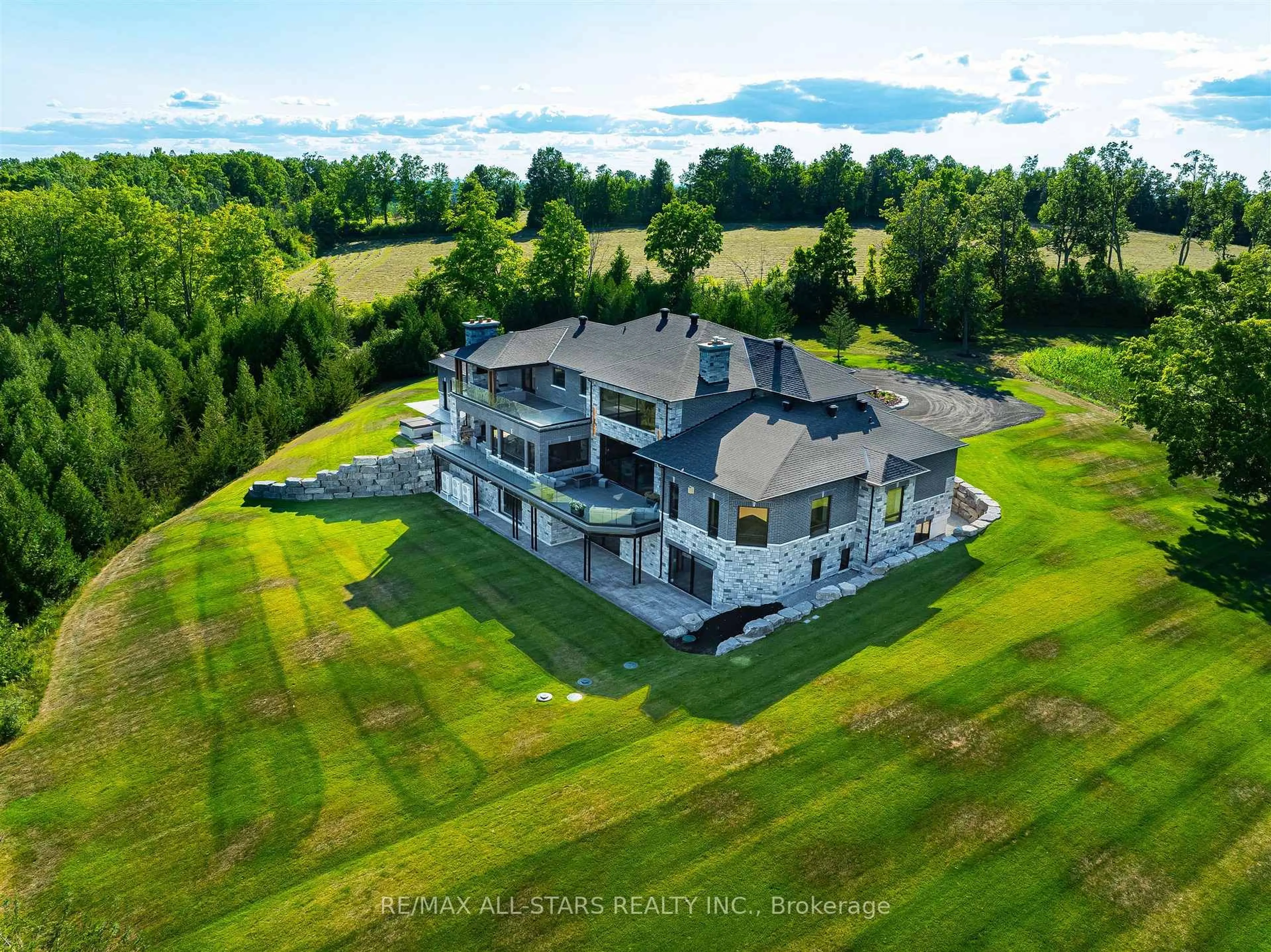 A pic from outside/outdoor area/front of a property/back of a property/a pic from drone, water/lake/river/ocean view for 6374 Smith Blvd, Georgina Ontario L0E 1N0