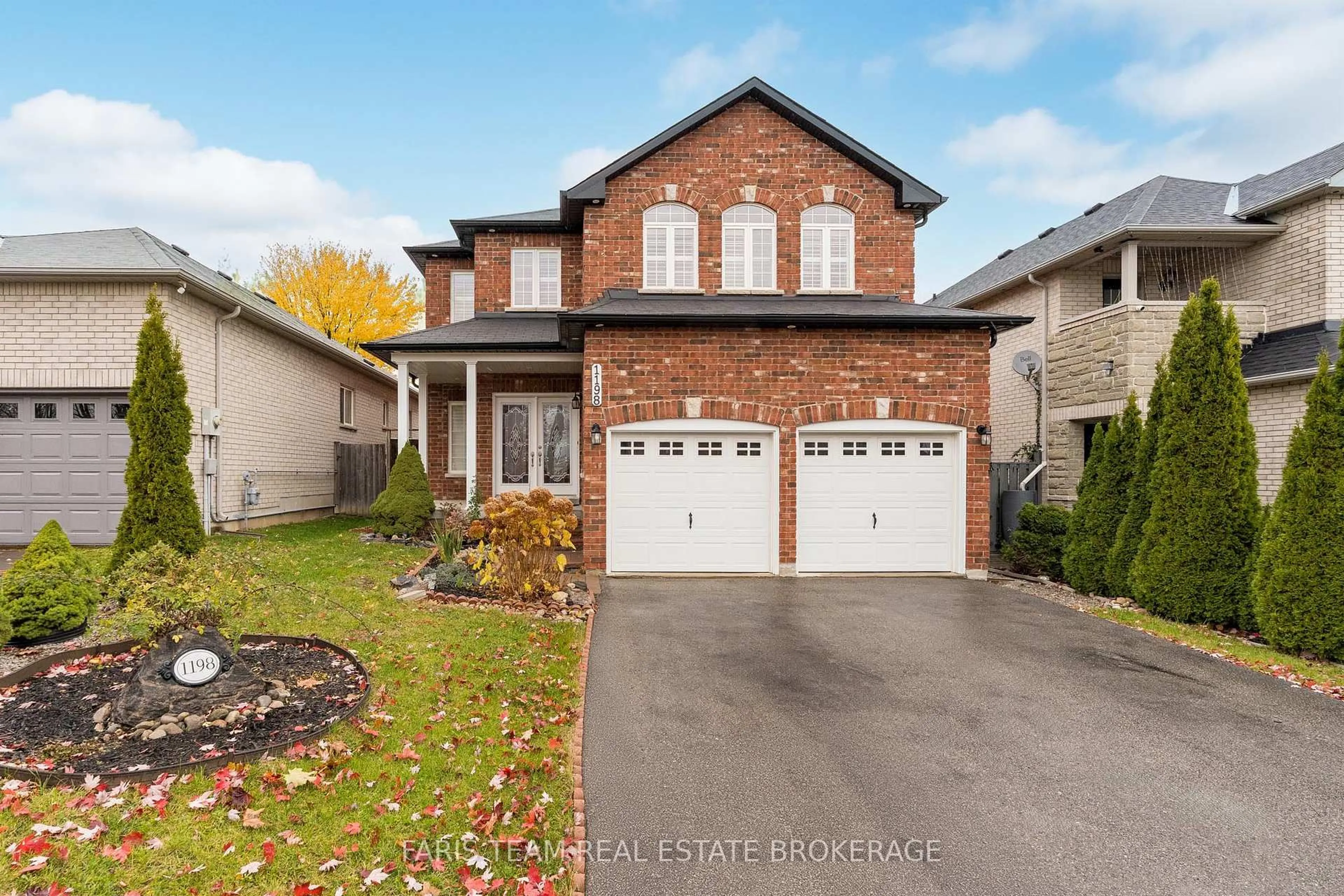 Home with brick exterior material, street for 1198 Westmount Ave, Innisfil Ontario L9S 4Z7