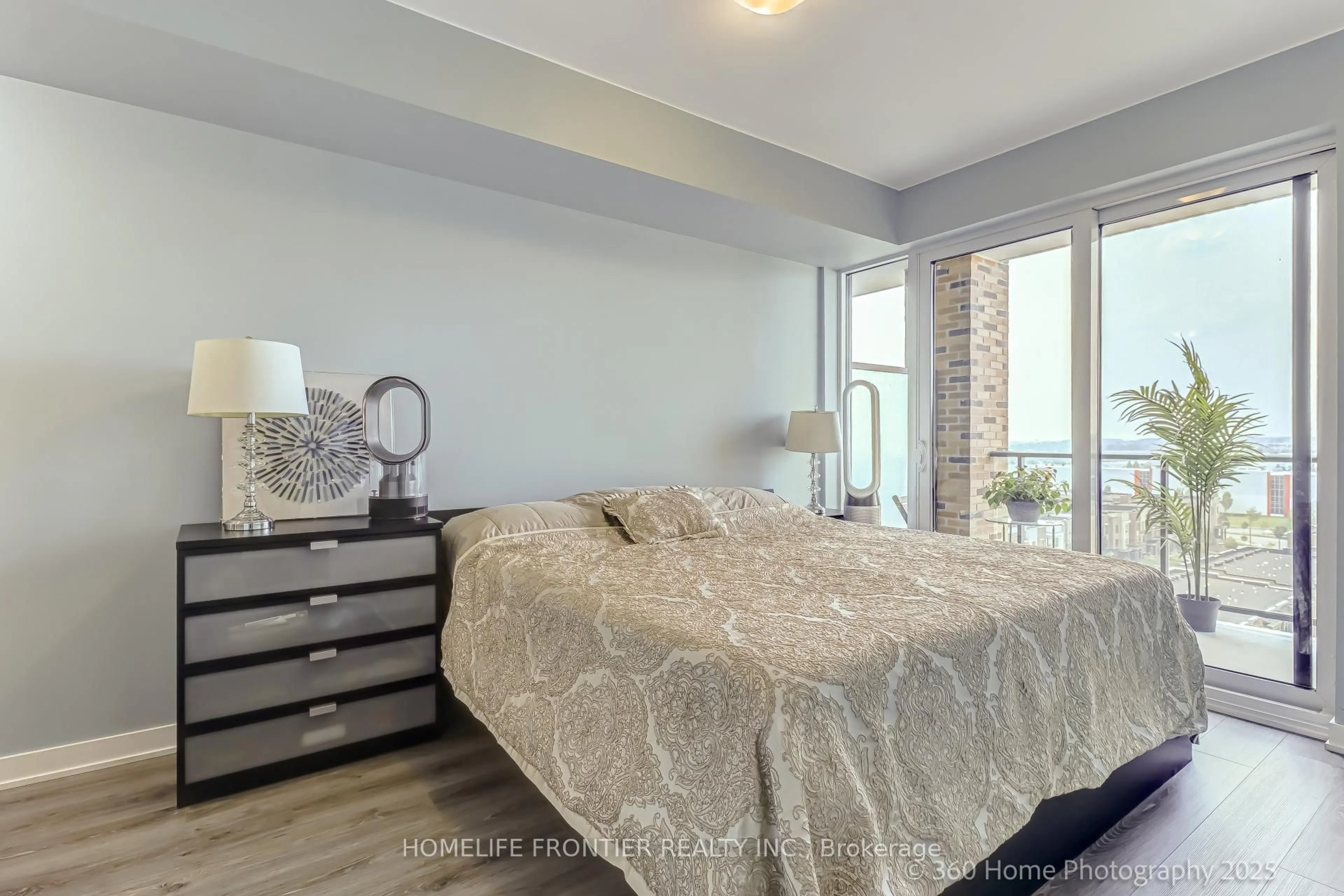 Bedroom with bed, unknown for 100 Eagle Rock Way #904, Vaughan Ontario L6A 5B9