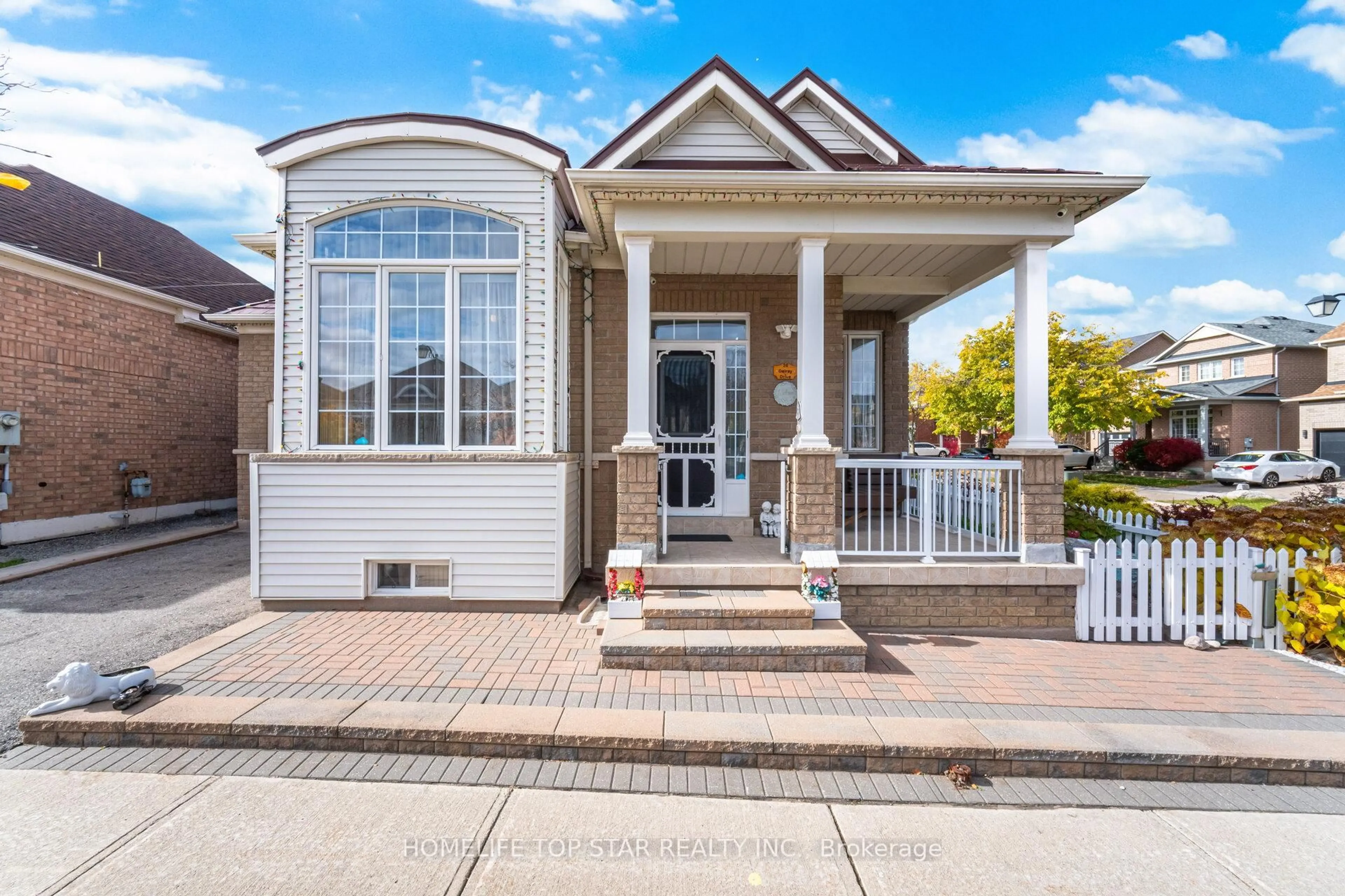 Home with vinyl exterior material, street for 26 Delray Dr, Markham Ontario L6E 1Y6