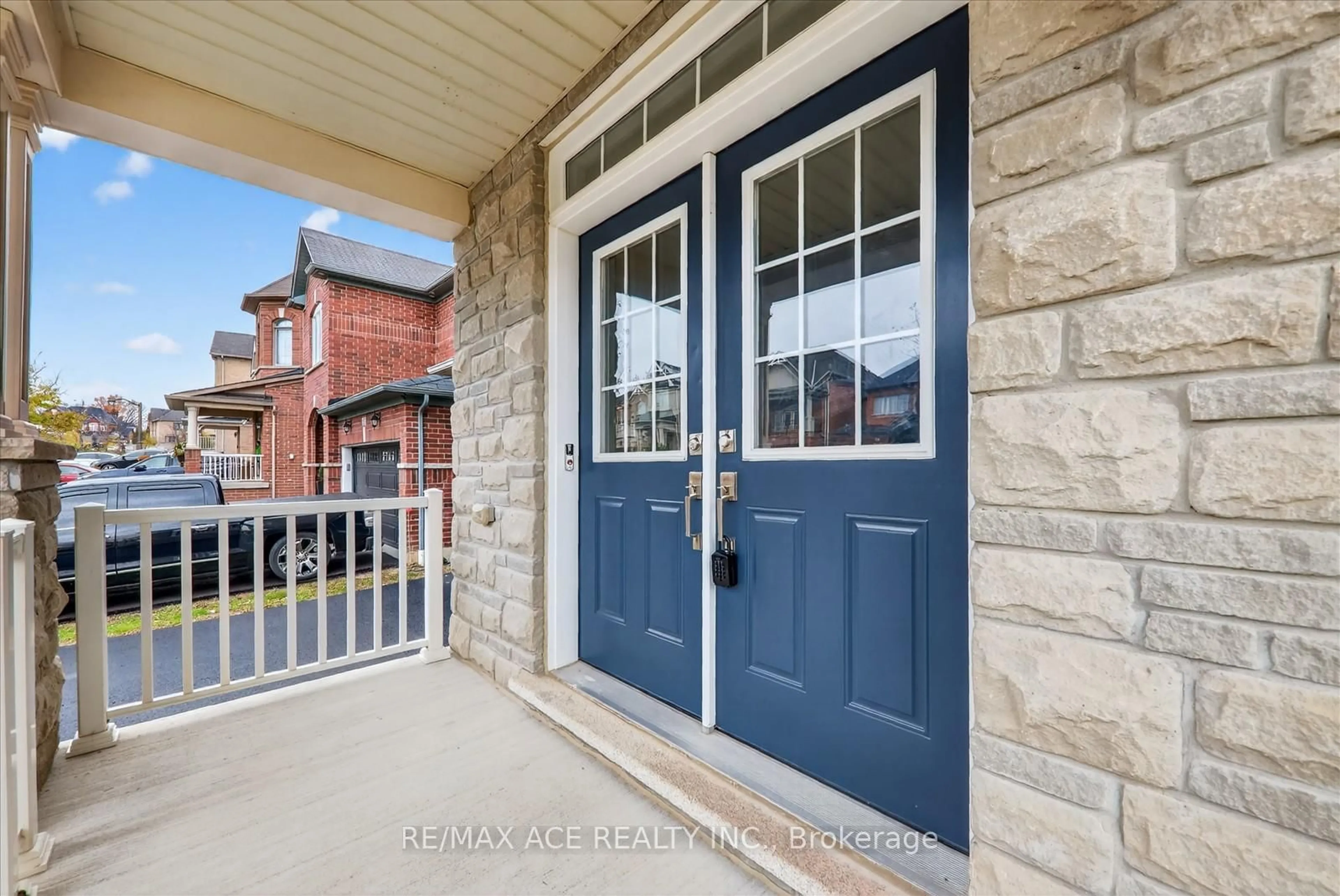 Unknown for 23 Grayleaf Dr, Whitchurch-Stouffville Ontario L4A 0V4