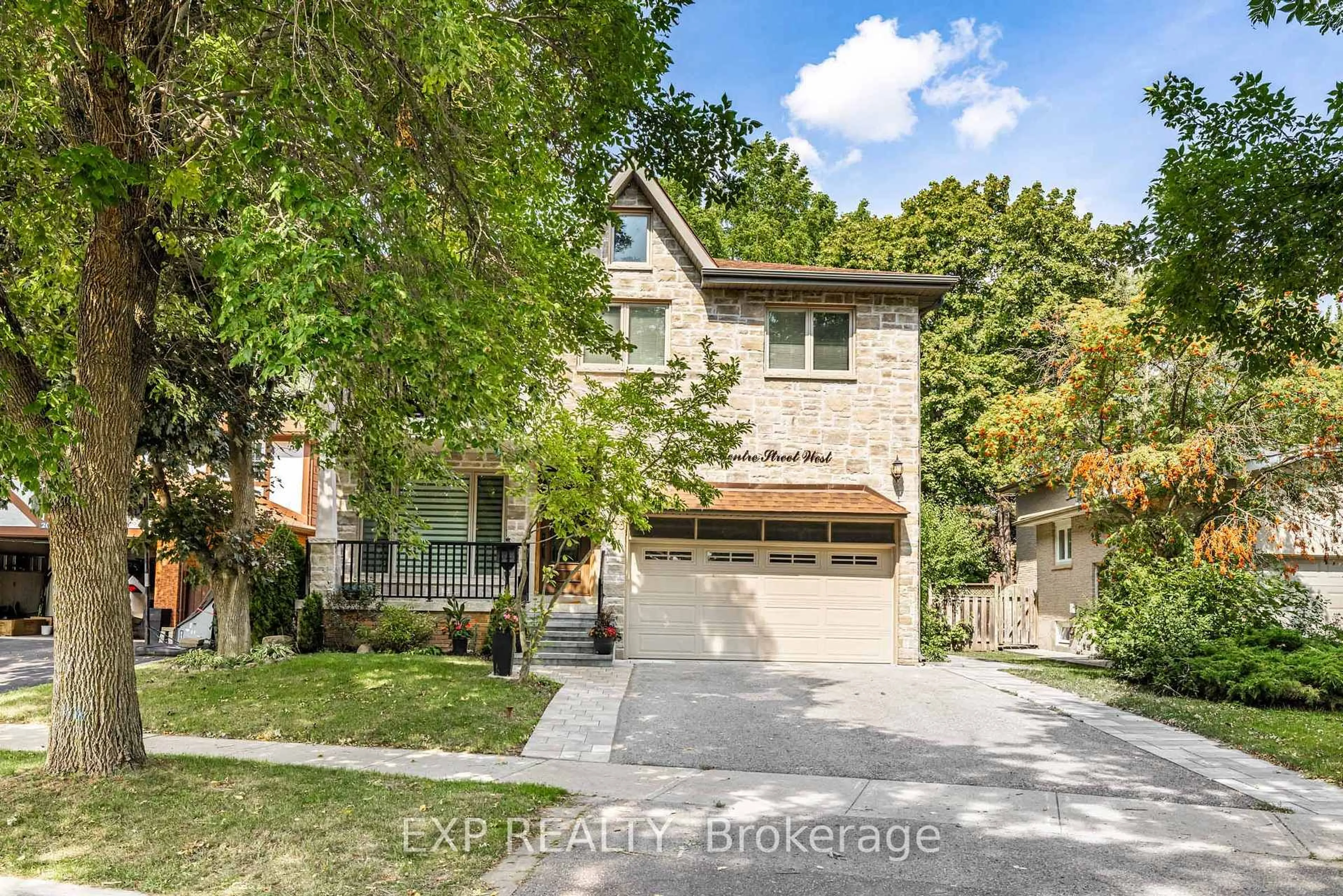 Home with brick exterior material, street for 203 Centre St, Richmond Hill Ontario L4C 3P9