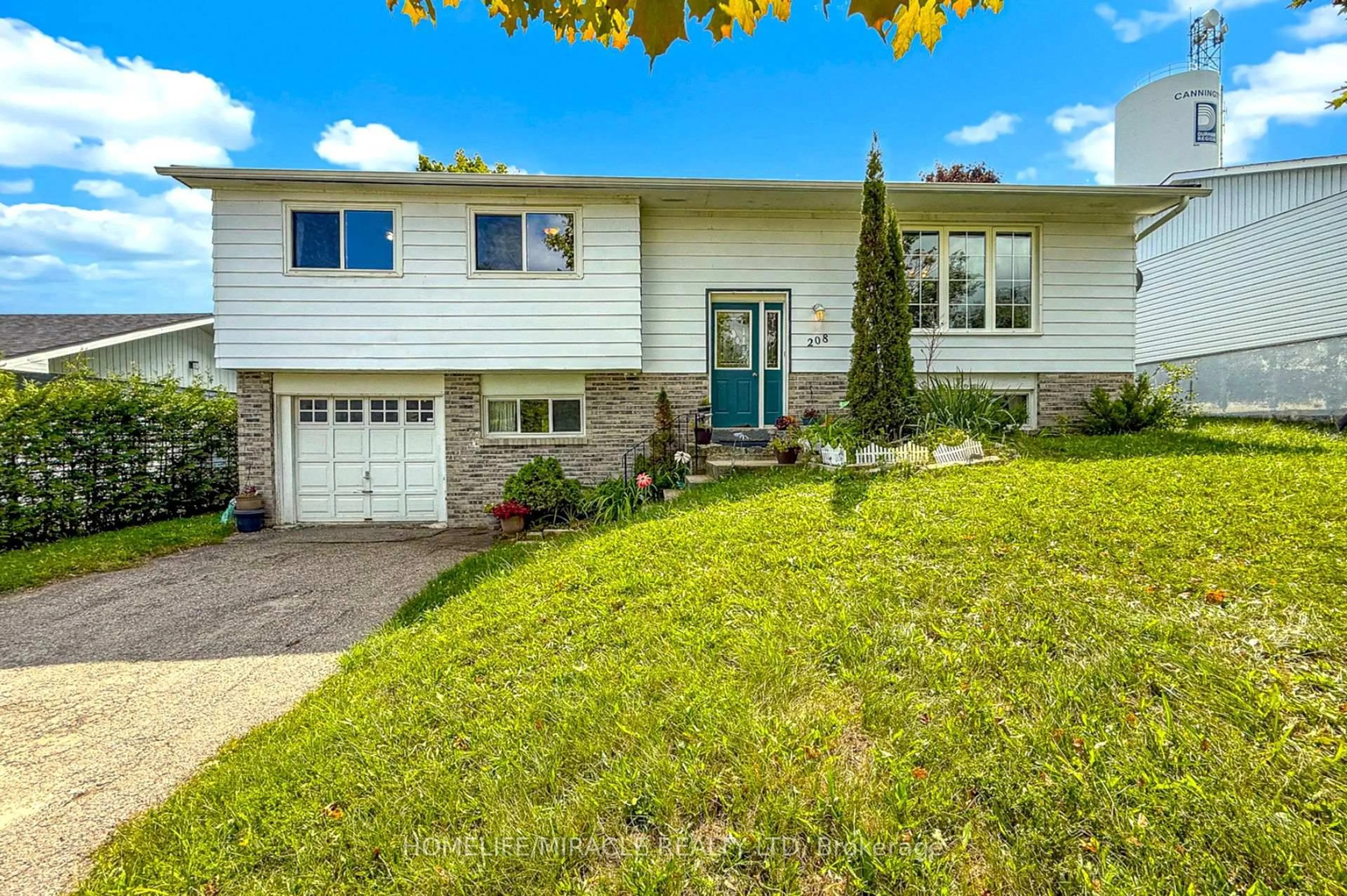 Home with vinyl exterior material, street for 208 Park St, Brock Ontario L0E 1E0