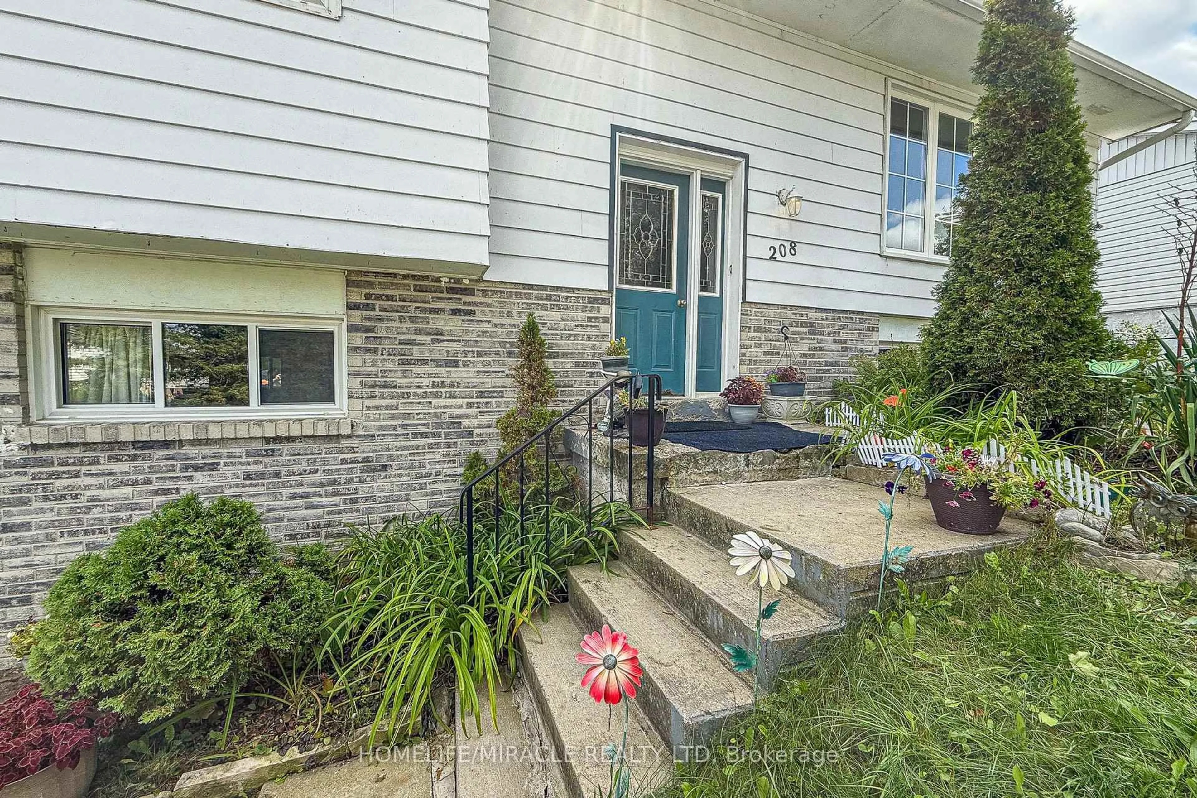 Unknown for 208 Park St, Brock Ontario L0E 1E0