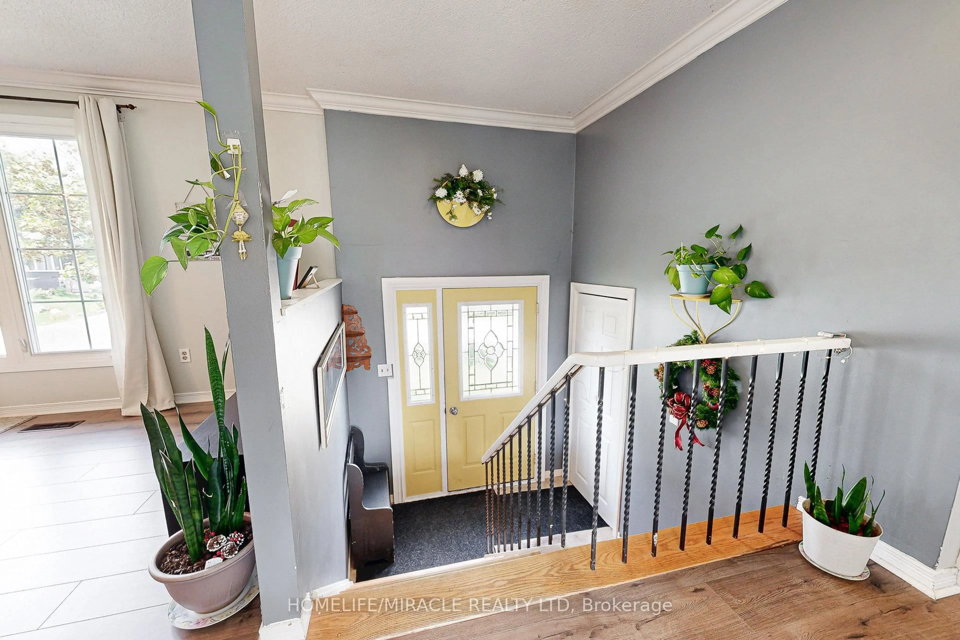 Indoor entryway for 208 Park St, Brock Ontario L0E 1E0