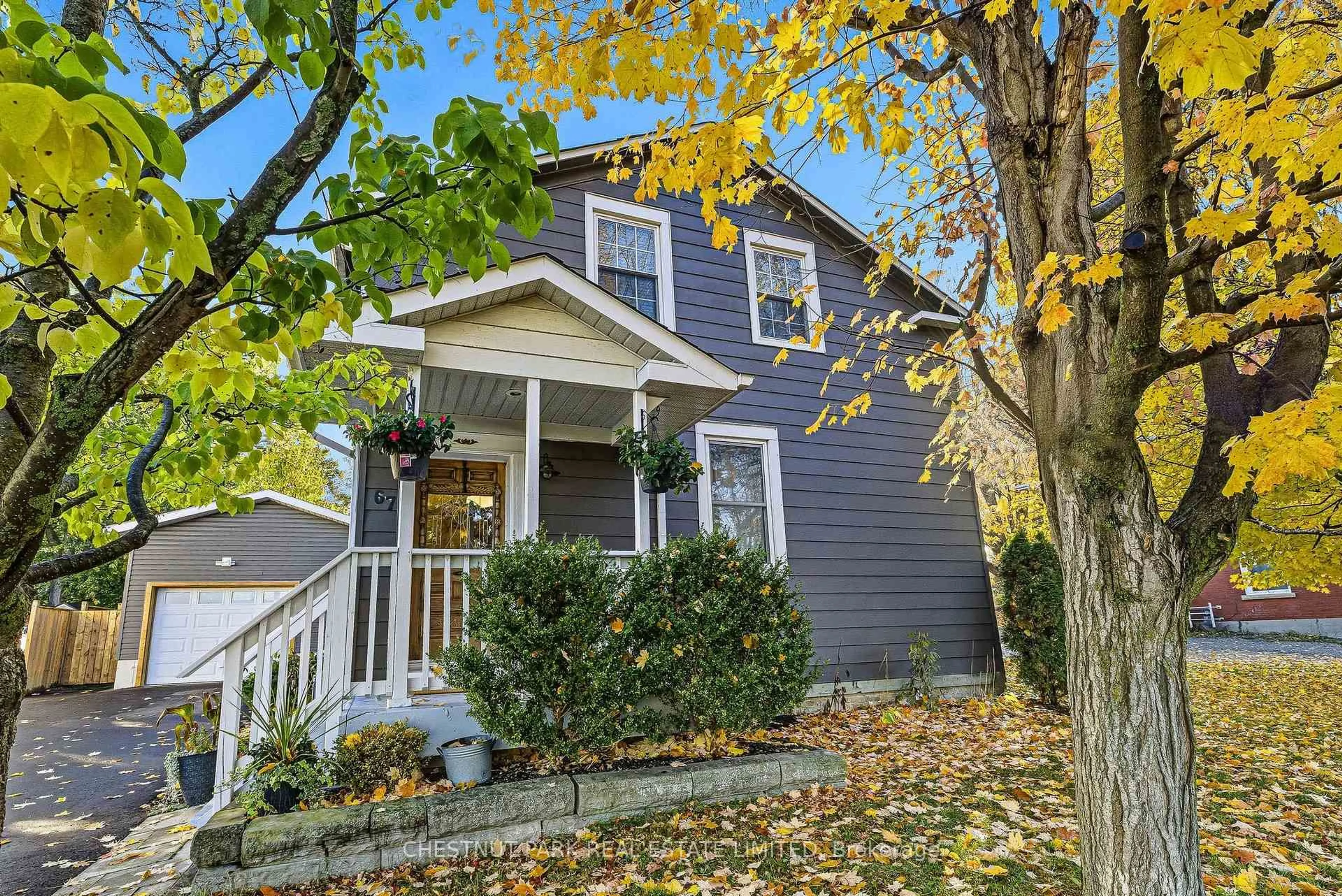 Home with vinyl exterior material, street for 67 Main St, Uxbridge Ontario L9P 1J4