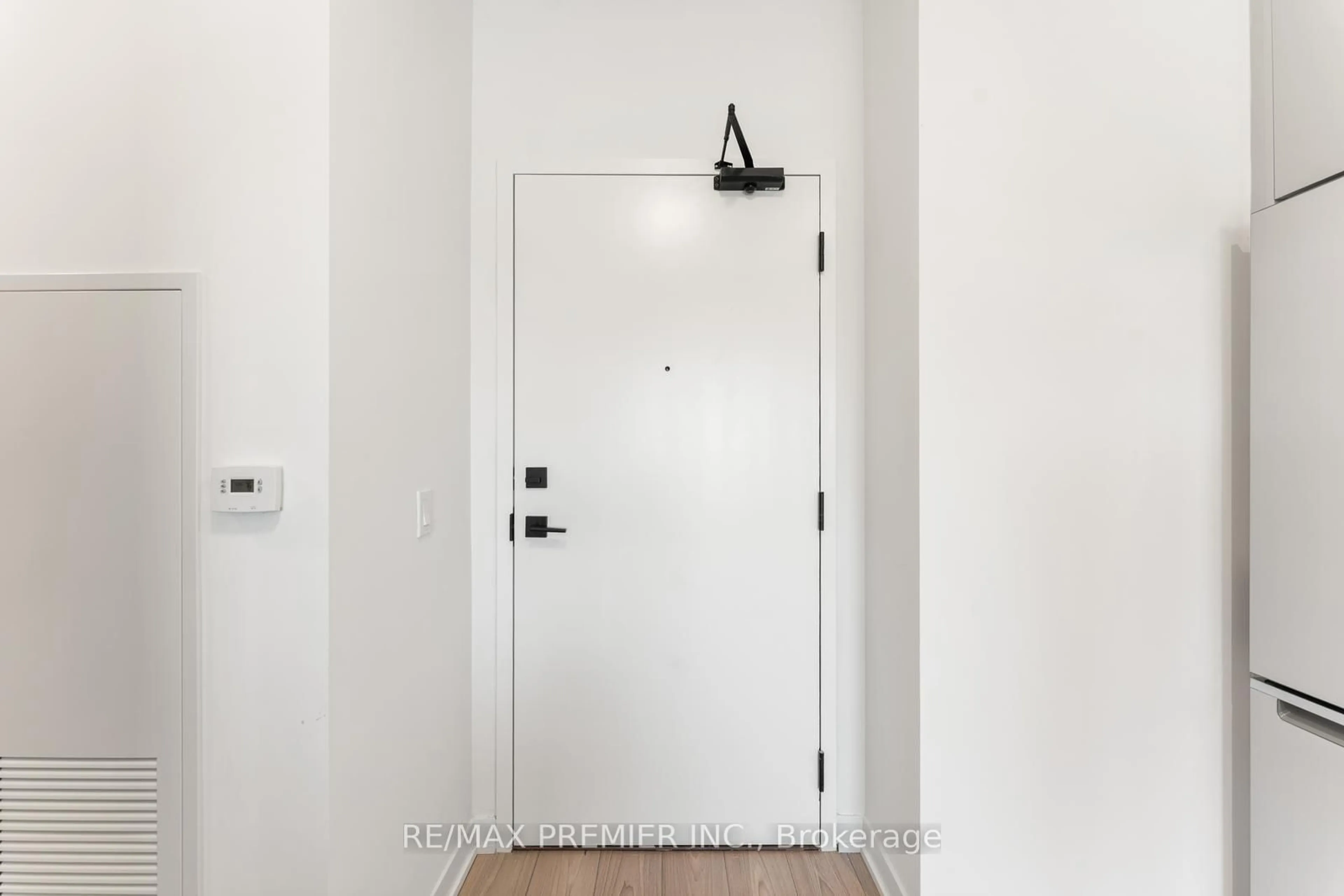 Indoor entryway for 474 Caldari Rd #308, Vaughan Ontario L4K 0R5