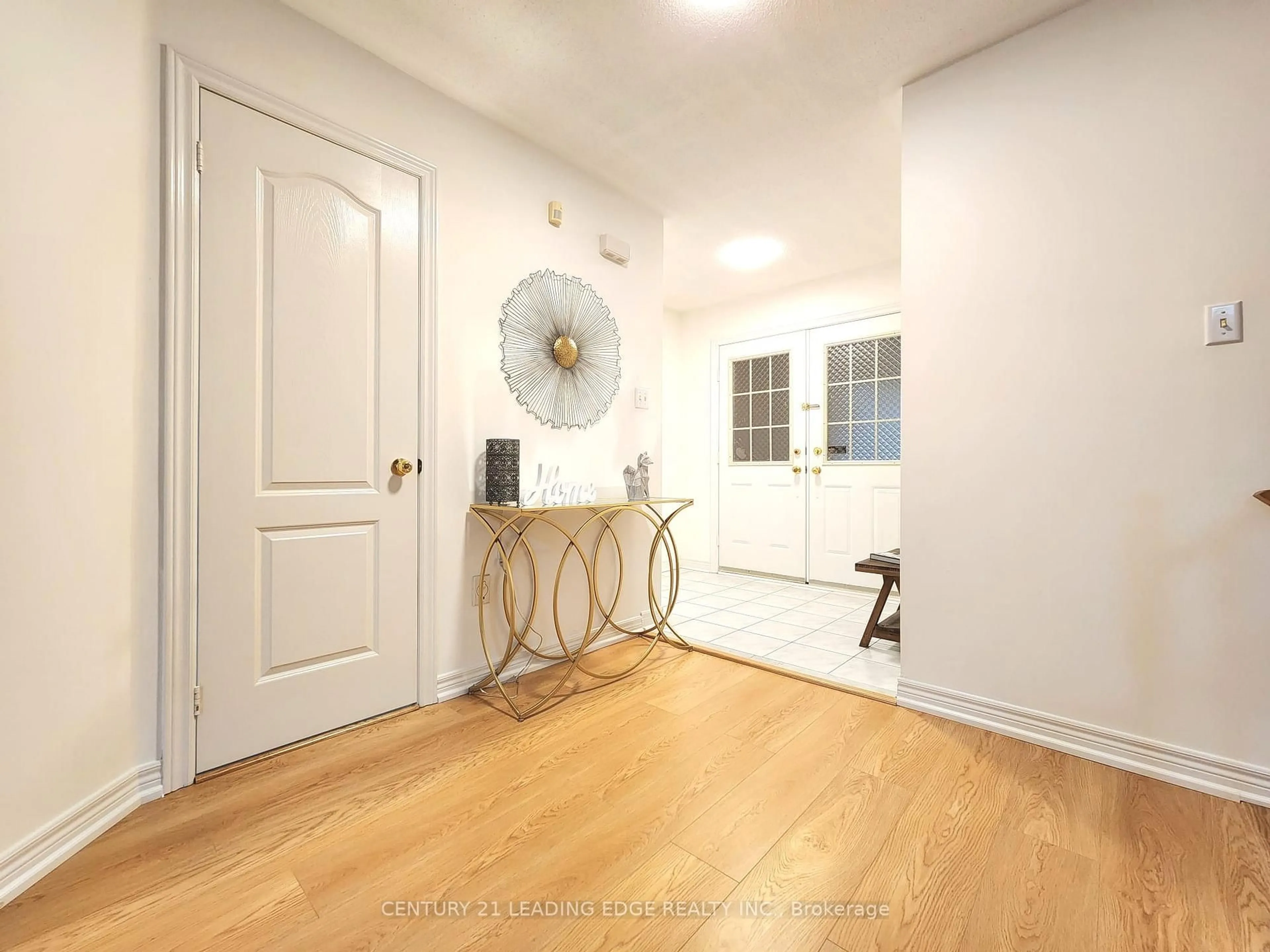 Indoor entryway for 63 Peninsula Cres, Richmond Hill Ontario L4S 1V1