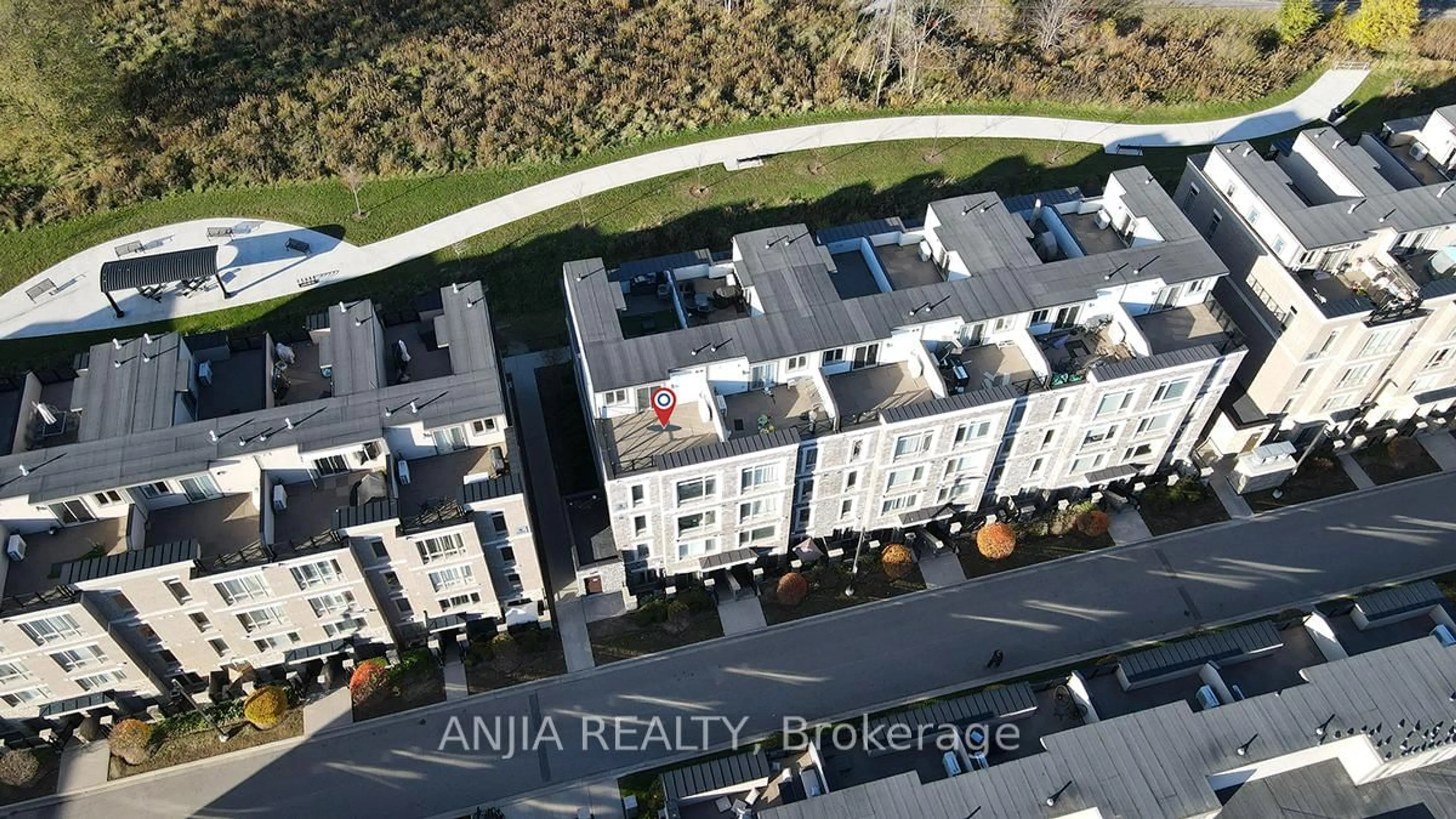 A pic from outside/outdoor area/front of a property/back of a property/a pic from drone, city buildings view from balcony for 20 Dunsheath Way #304, Markham Ontario L6B 1N3