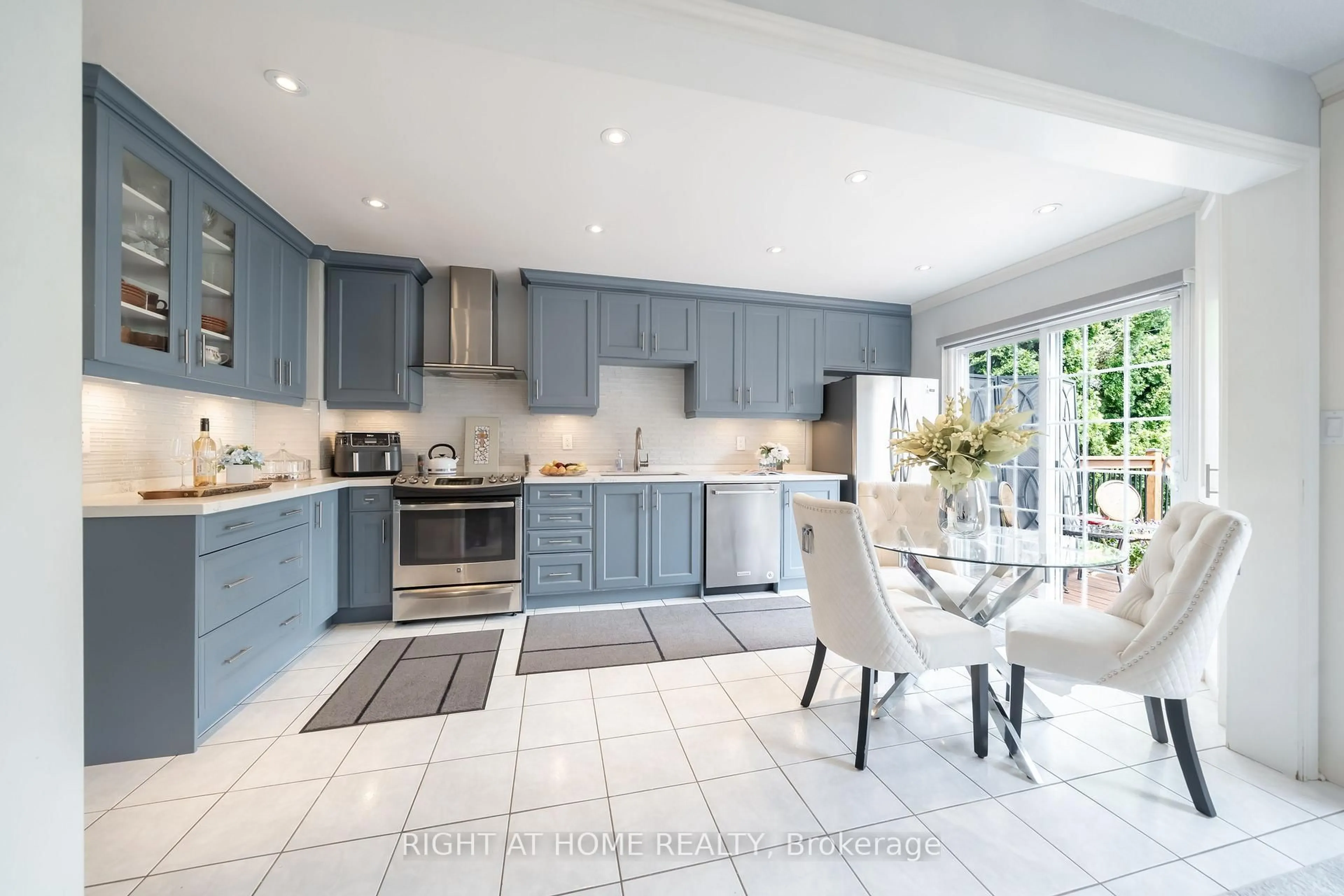 Contemporary kitchen, ceramic/tile floor for 259 Tall Grass Tr, Vaughan Ontario L4L 3P7