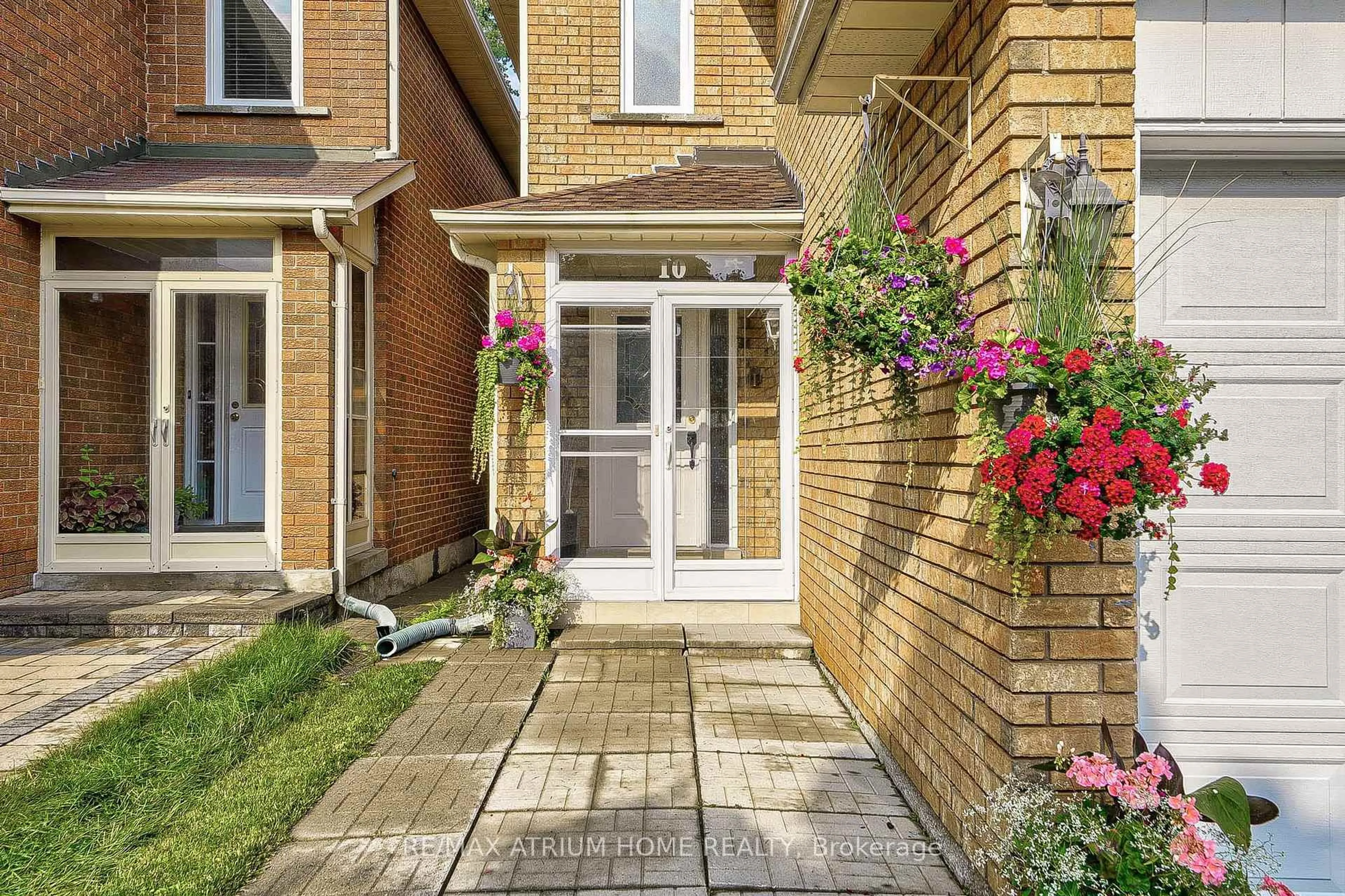 Unknown for 10 Olivewood Dr, Markham Ontario L3S 3E3