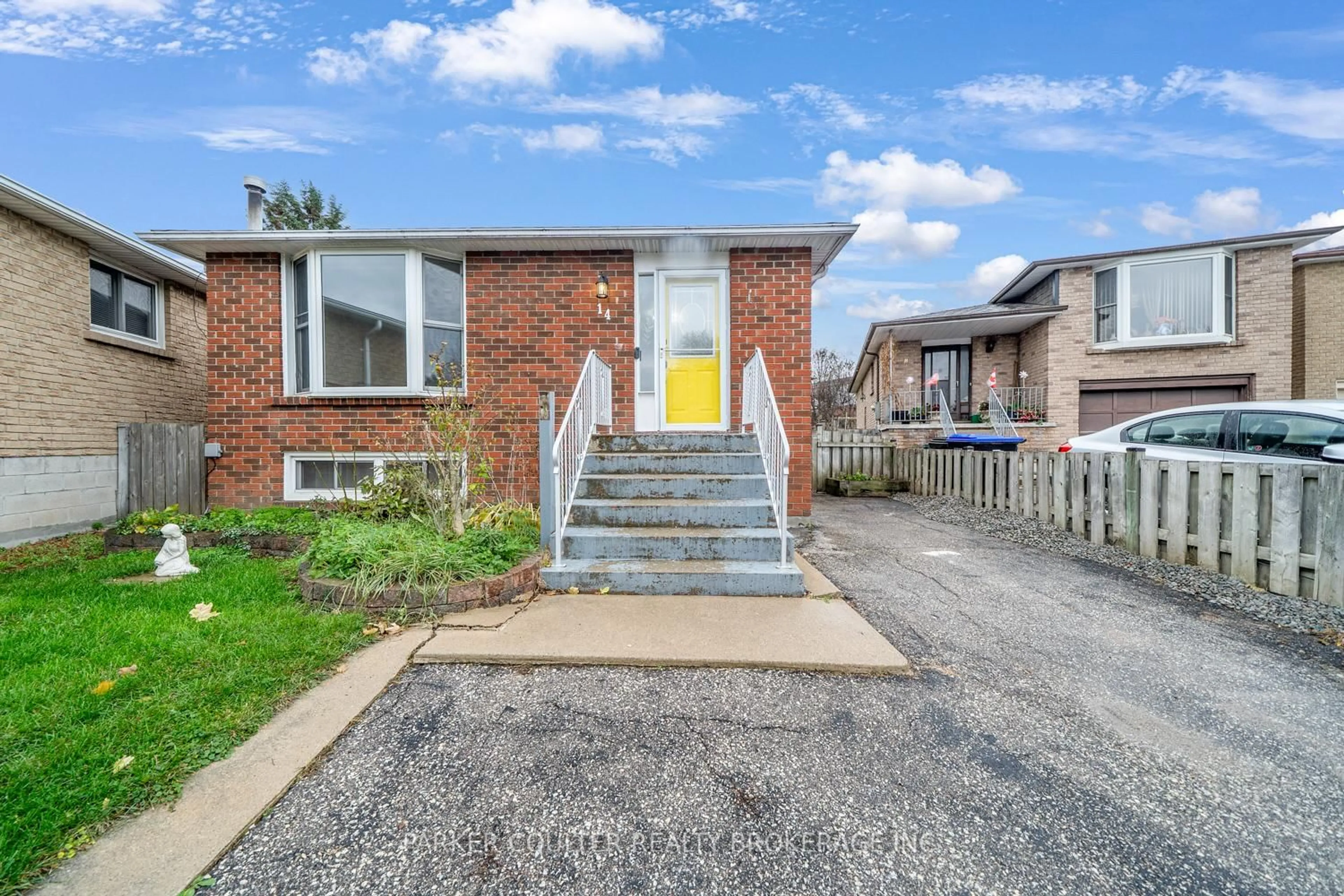 Home with brick exterior material, street for 14 Maple Crt, Bradford West Gwillimbury Ontario L3Z 2C3