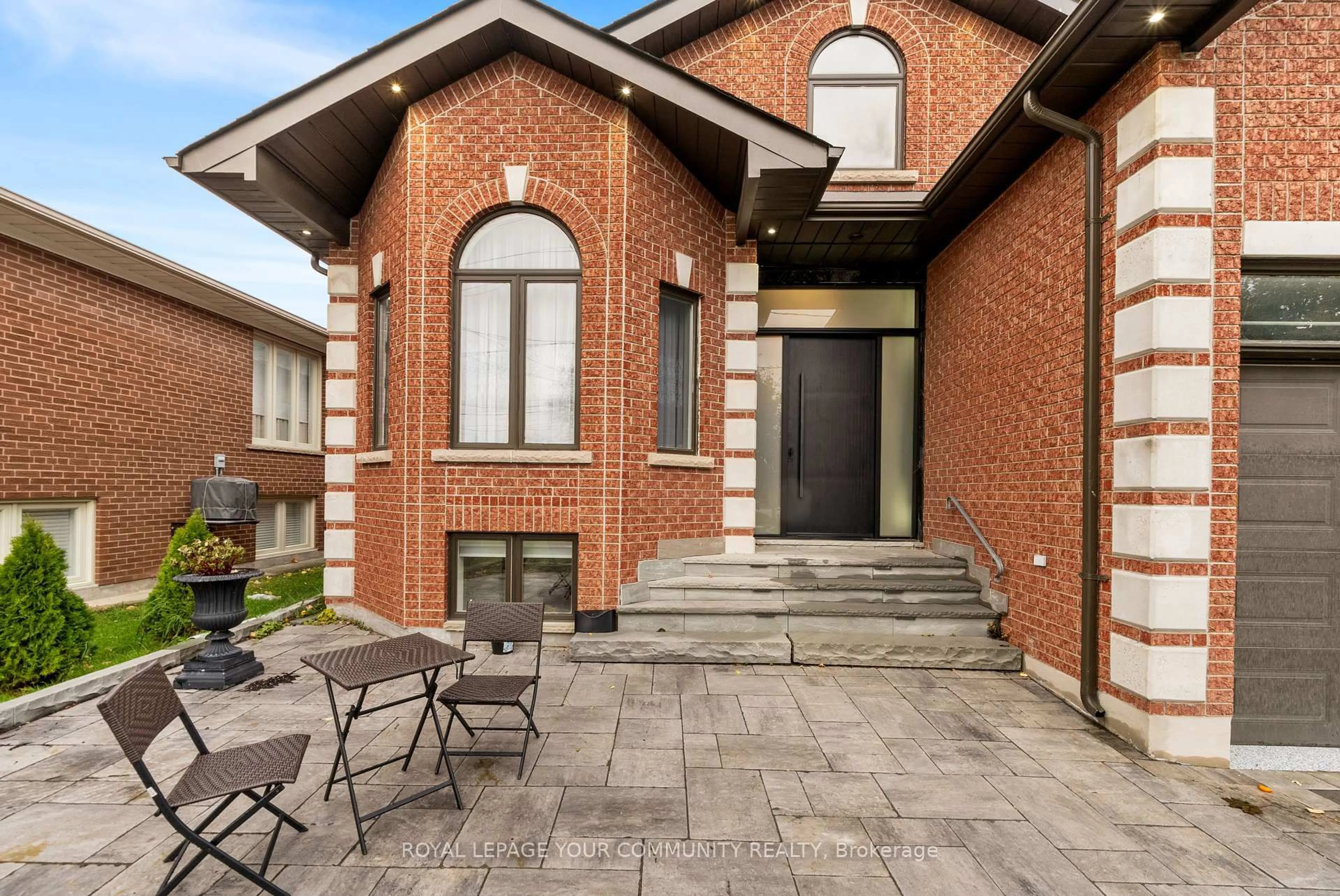 Home with brick exterior material, street for 72A Oxford St, Richmond Hill Ontario L4C 4L5