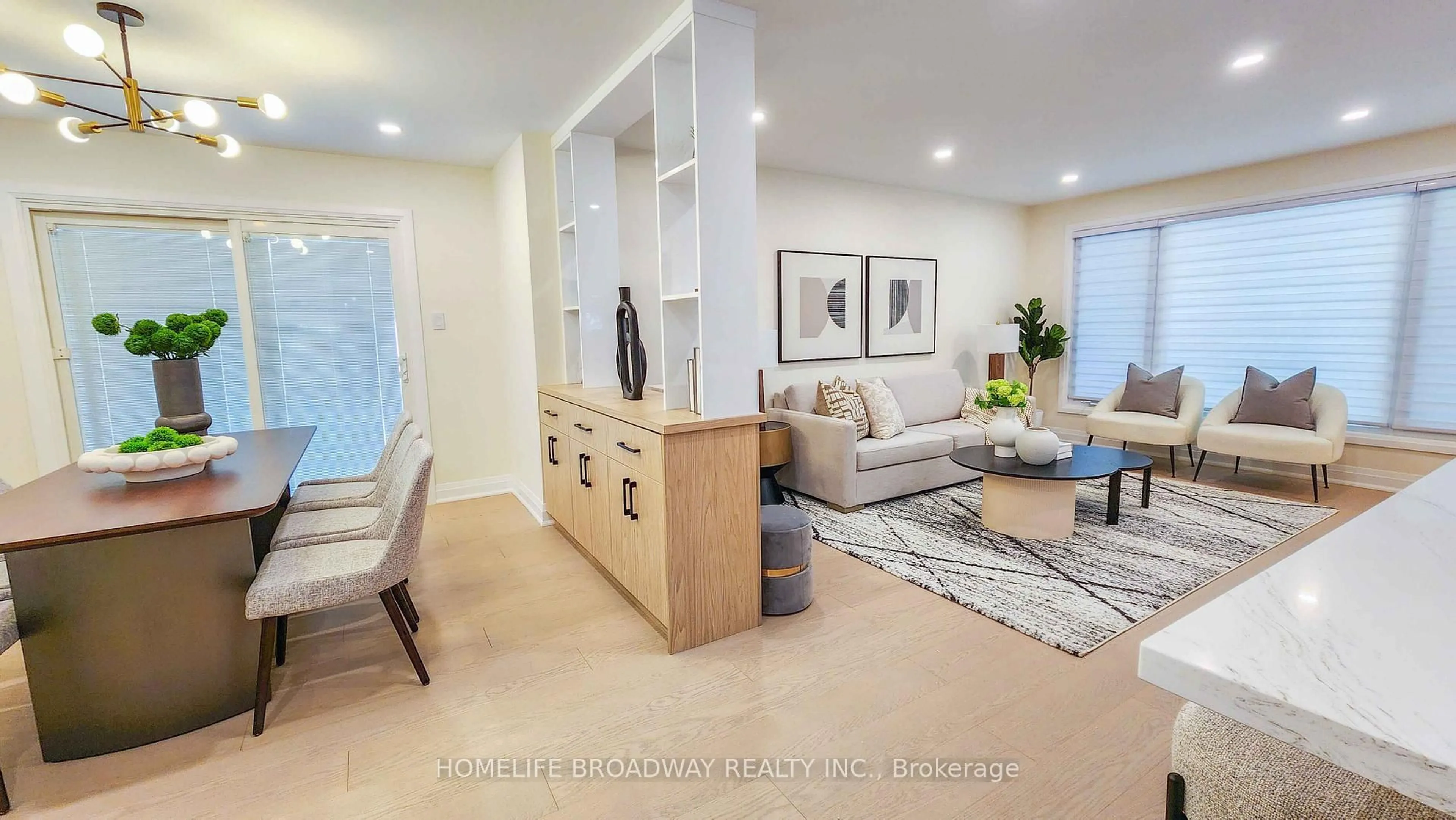 Living room with furniture, unknown for 23 Southdale Dr, Markham Ontario L3P 1J6