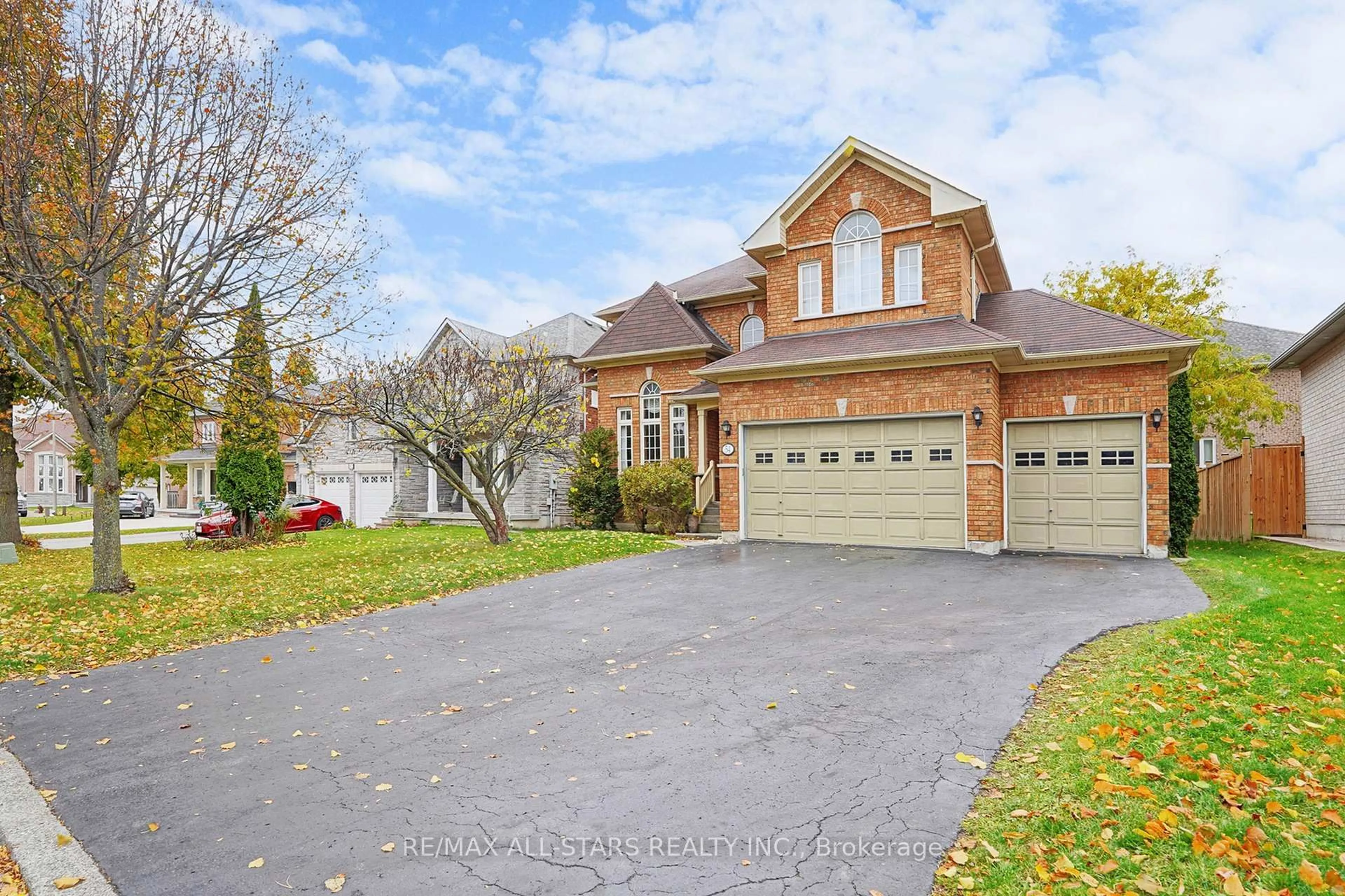 Home with brick exterior material, street for 54 Bretton Circ, Markham Ontario L3S 3R1