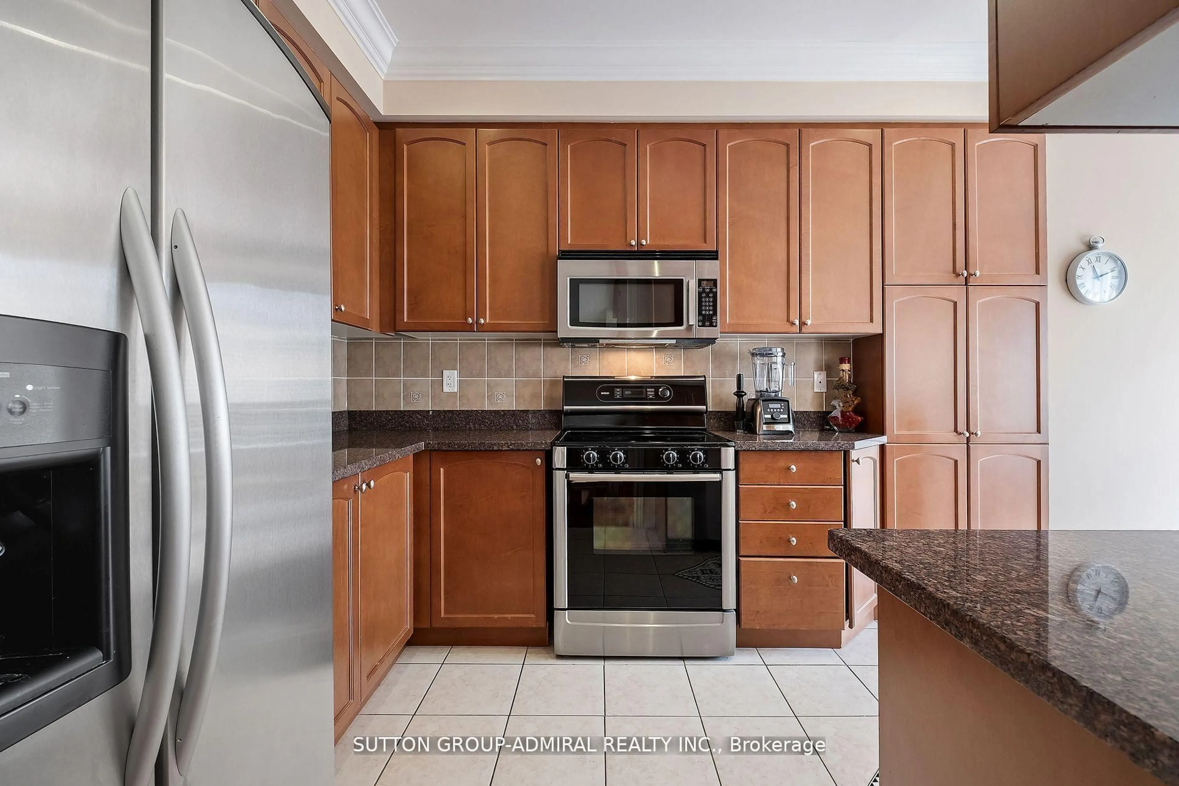 Standard kitchen, ceramic/tile floor for 11 Thistle Ave, Richmond Hill Ontario L4E 0B6
