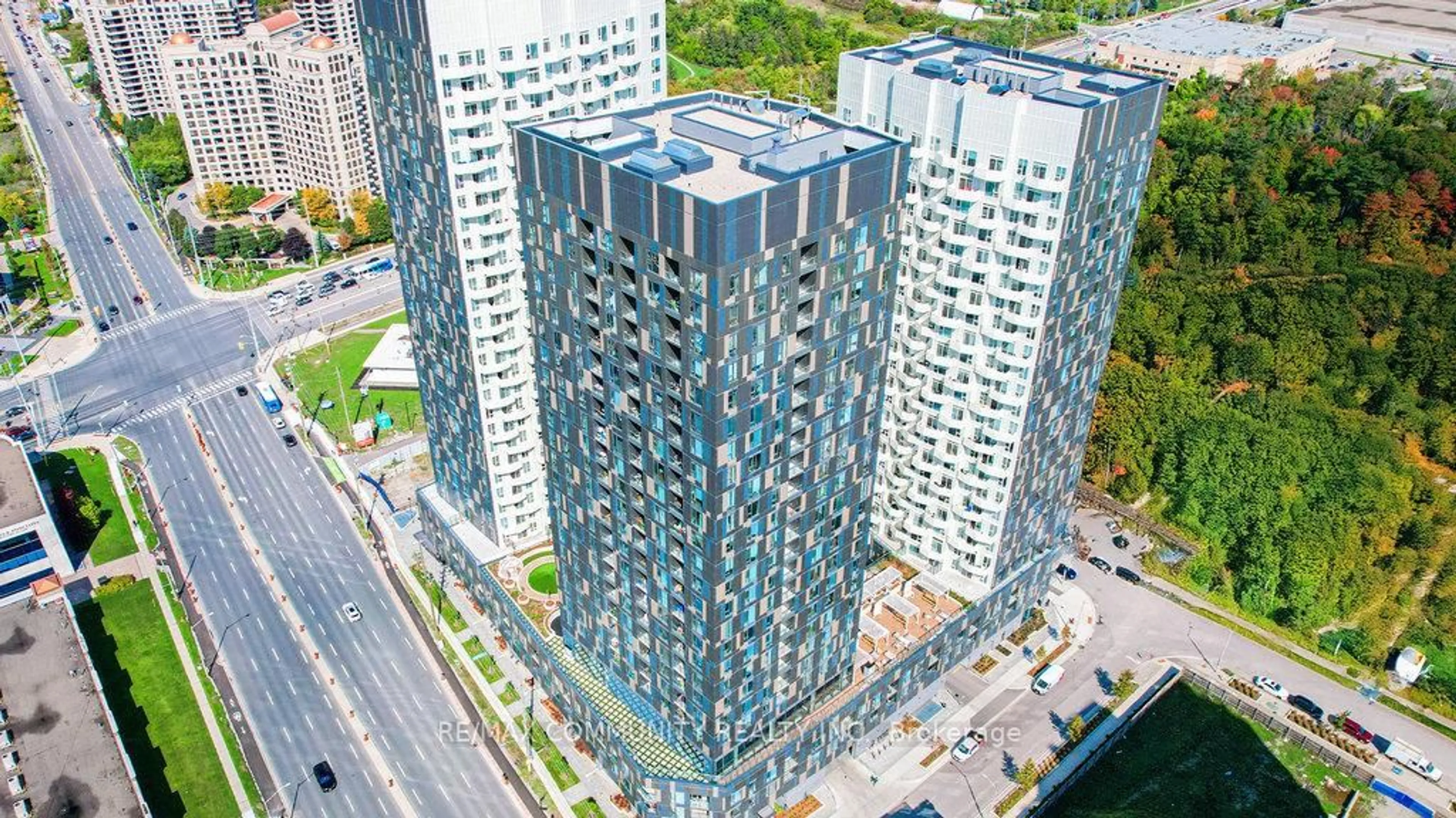 A pic from outside/outdoor area/front of a property/back of a property/a pic from drone, city buildings view from balcony for 10 Abeja St #2215, Vaughan Ontario L4K 0R4