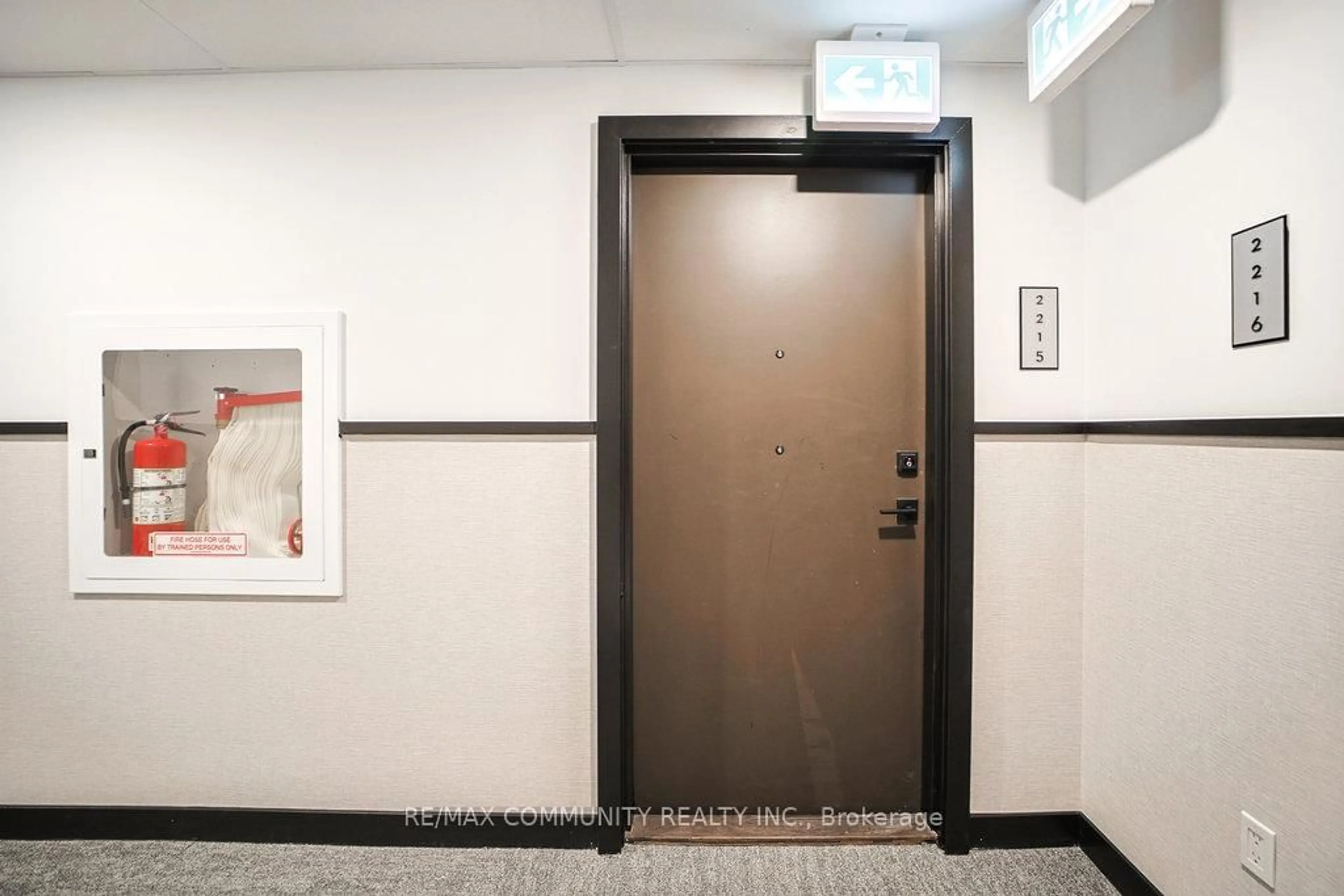 Indoor foyer for 10 Abeja St #2215, Vaughan Ontario L4K 0R4