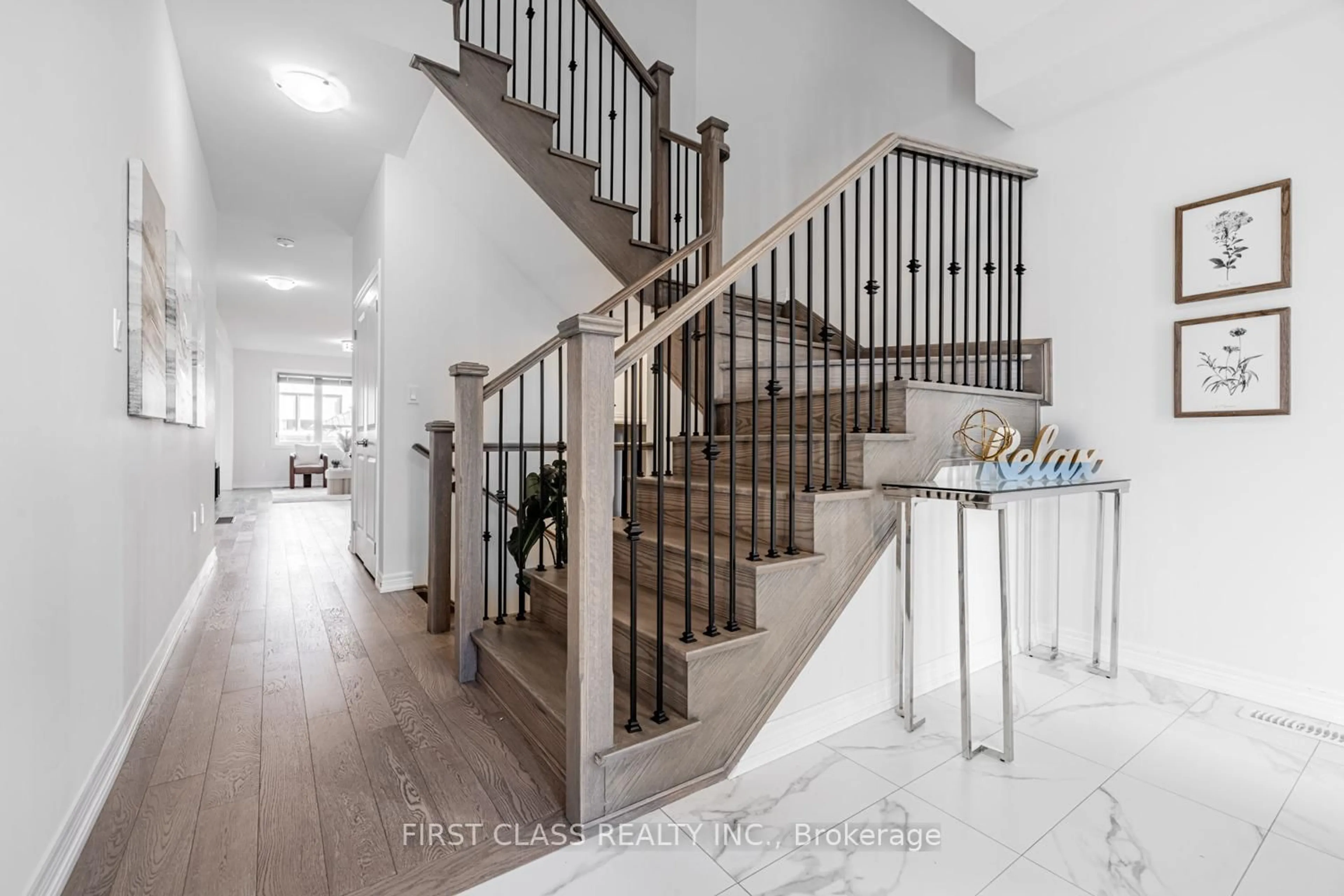 Stairs for 38 Hewison Ave, Richmond Hill Ontario L4S 0J1