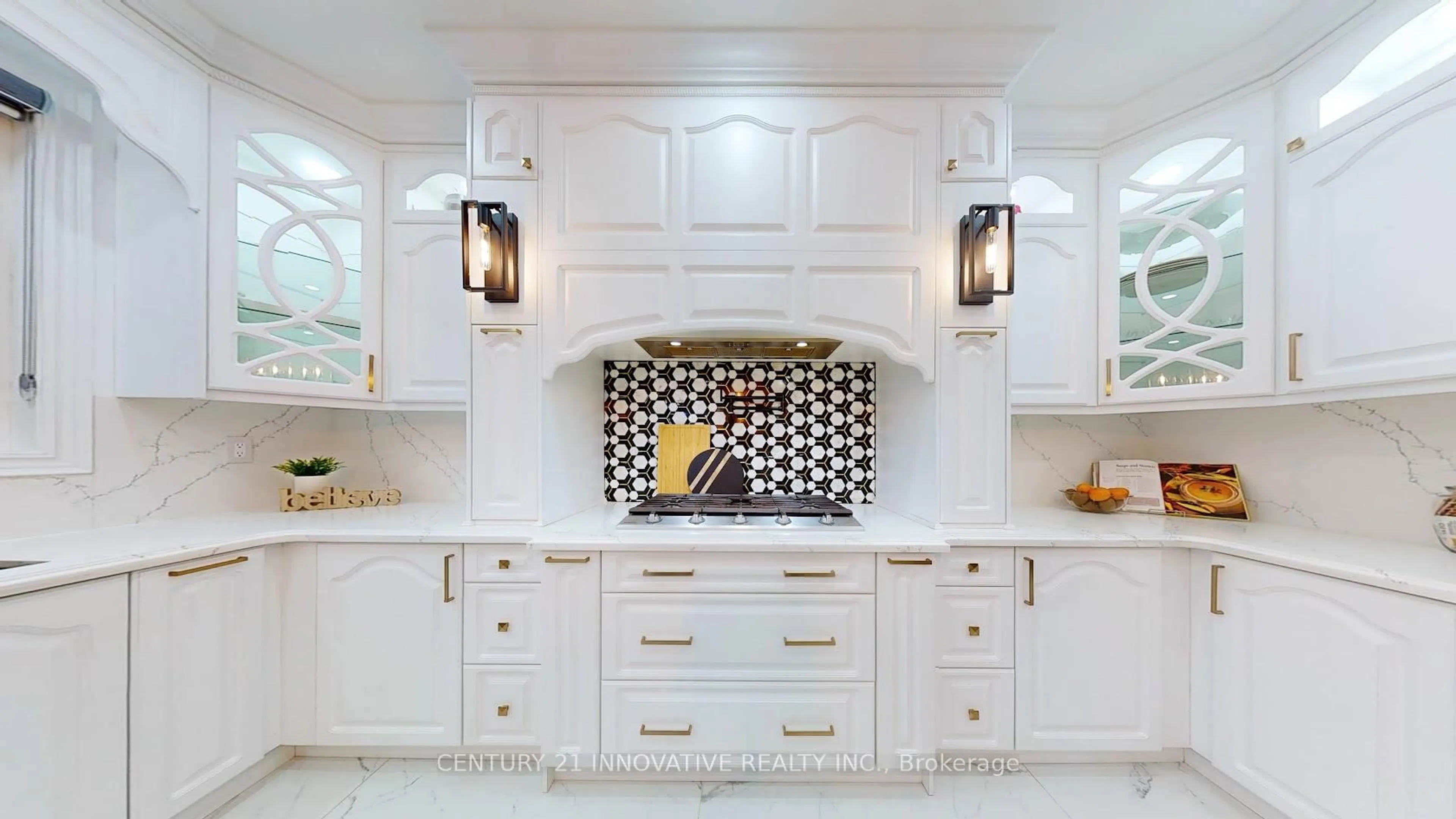 Contemporary kitchen, ceramic/tile floor for 27 Brucefield Crt, Whitchurch-Stouffville Ontario L4A 1V5