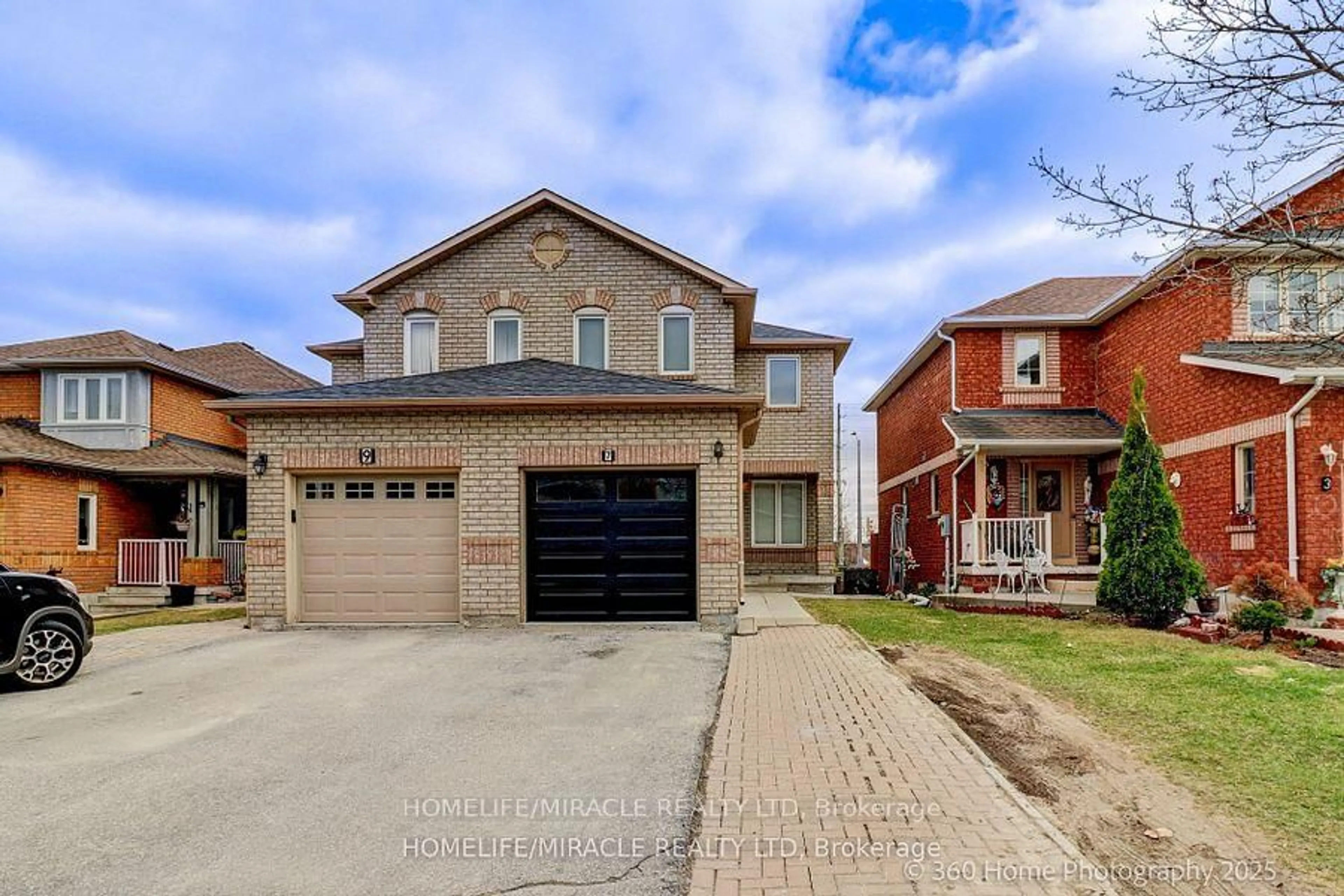 Home with brick exterior material, street for 7 Creekwood Crt, Vaughan Ontario L4L 9E6