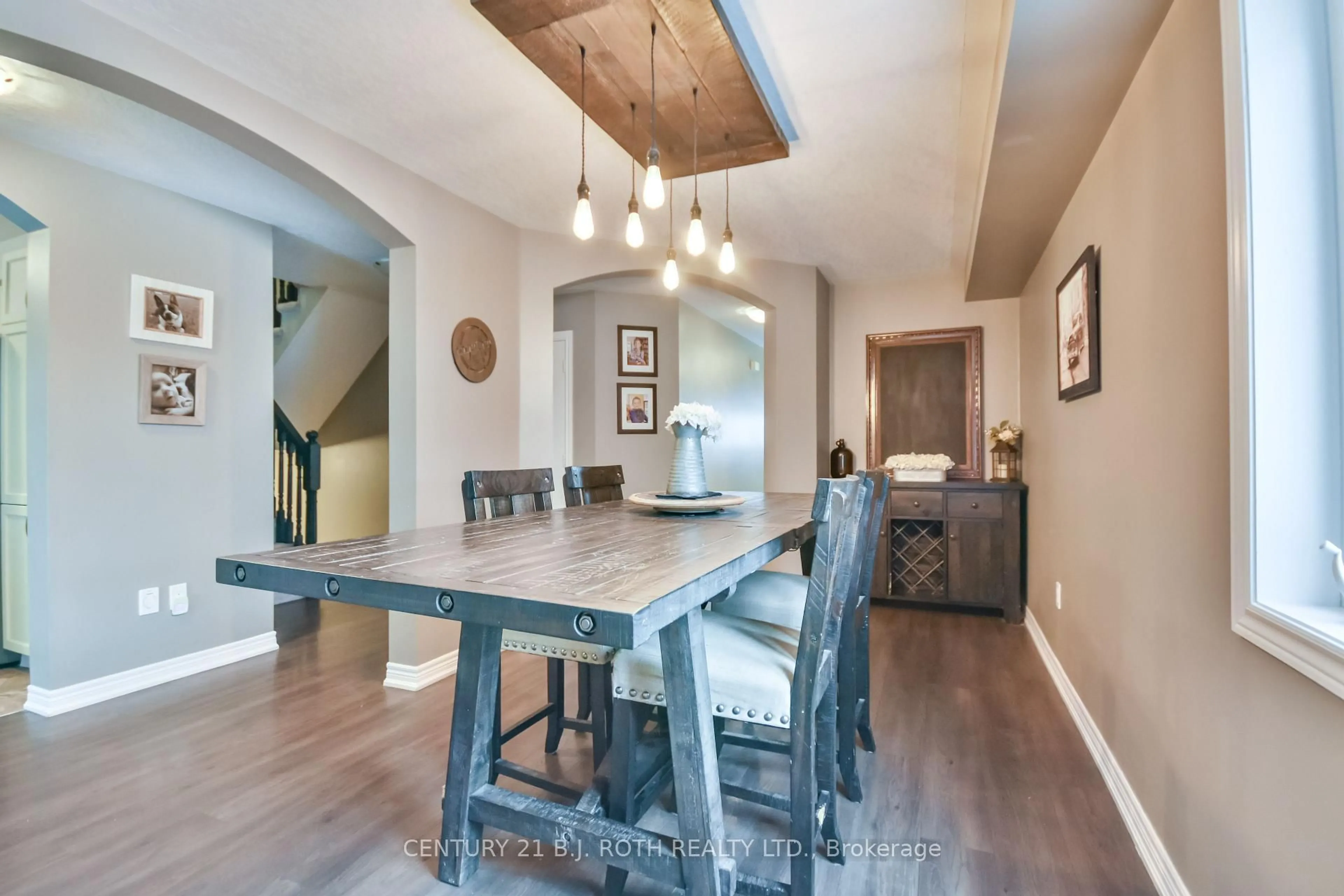 Unknown for 212 Maplewood Dr, Essa Ontario L0L 1B4