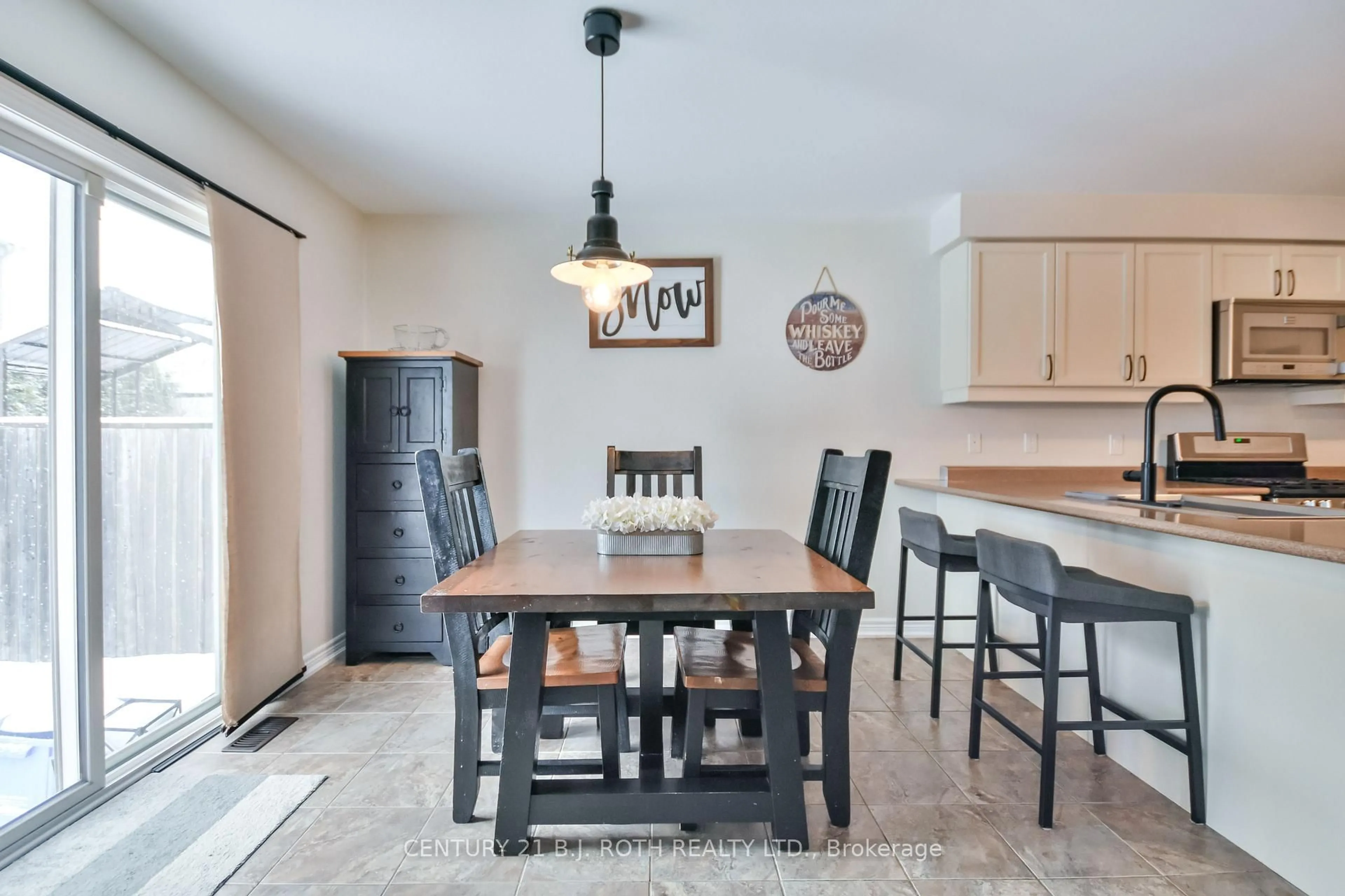 Unknown for 212 Maplewood Dr, Essa Ontario L0L 1B4