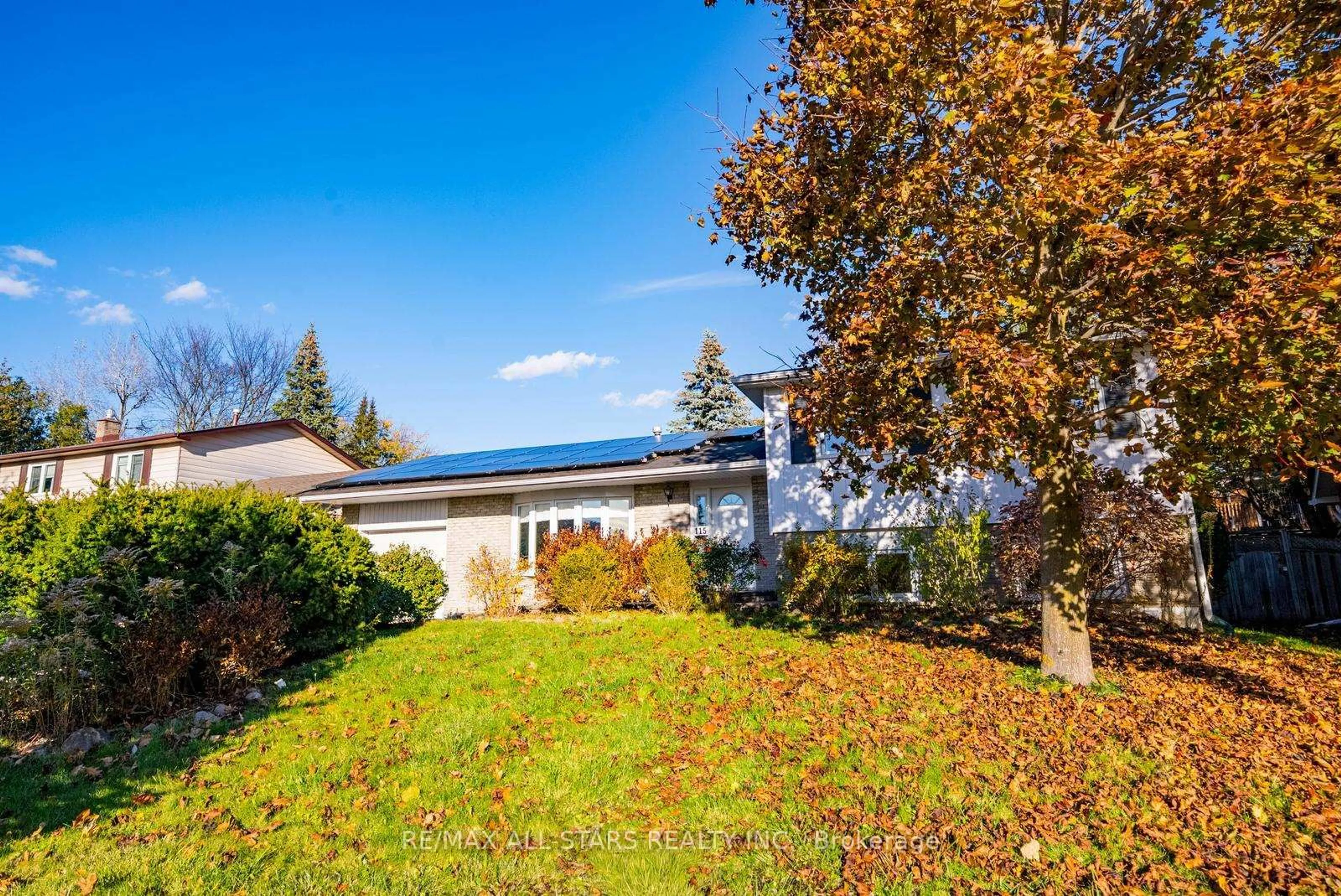 A pic from outside/outdoor area/front of a property/back of a property/a pic from drone, unknown for 115 Stouffer St, Whitchurch-Stouffville Ontario L4A 6A3