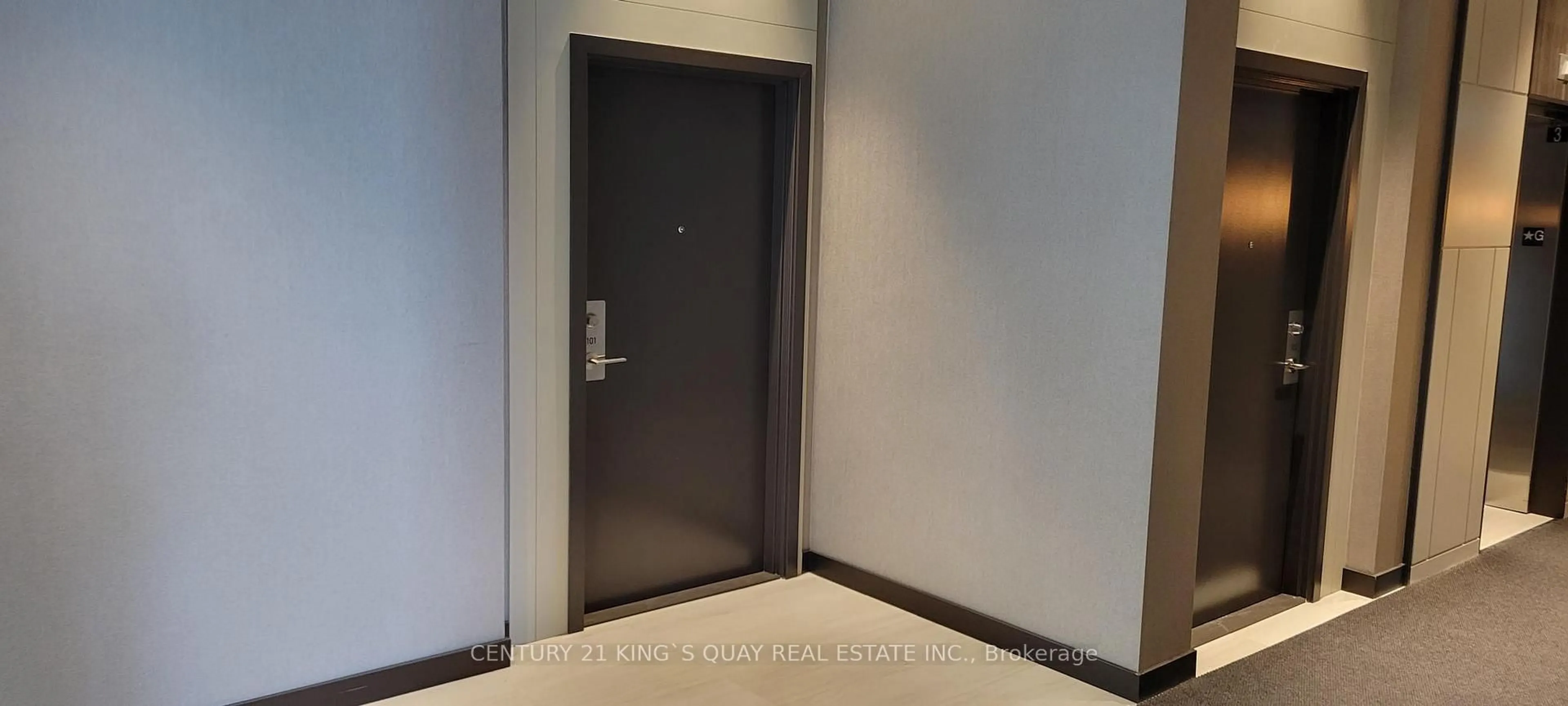 Indoor foyer for 38 Honeycrisp Cres #101, Vaughan Ontario L4K 0M7