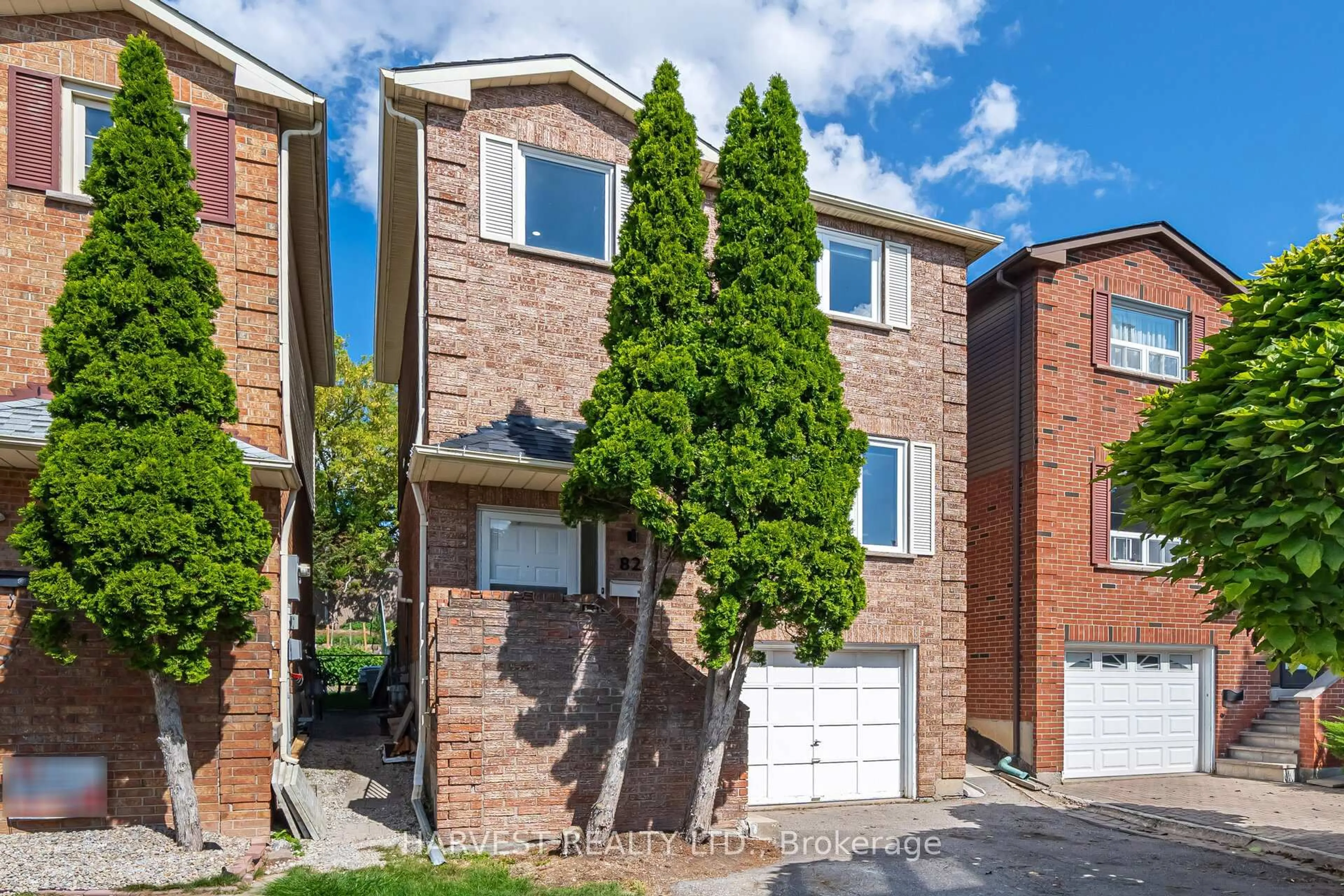 Home with brick exterior material, street for 82 Swinton Cres, Vaughan Ontario L4J 3V5