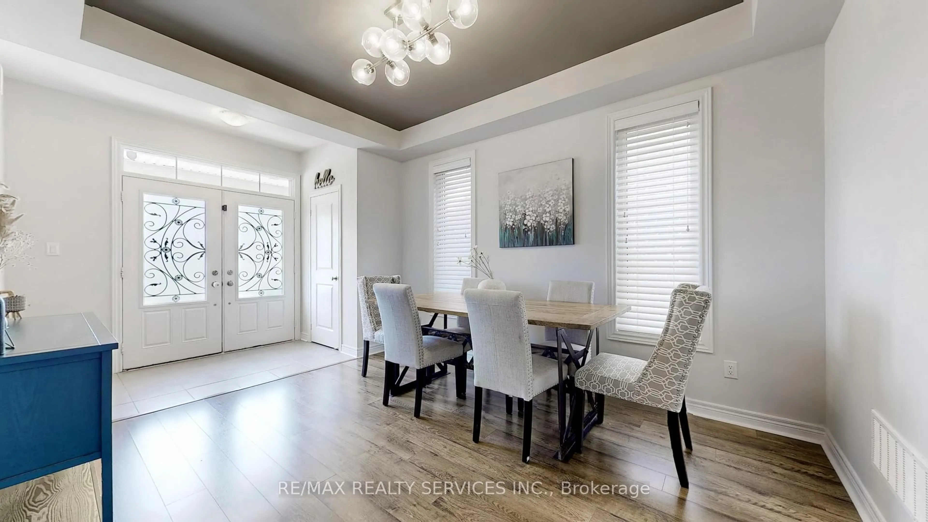 Dining room, unknown for 12 Mccabe Lane, New Tecumseth Ontario L0G 1W0