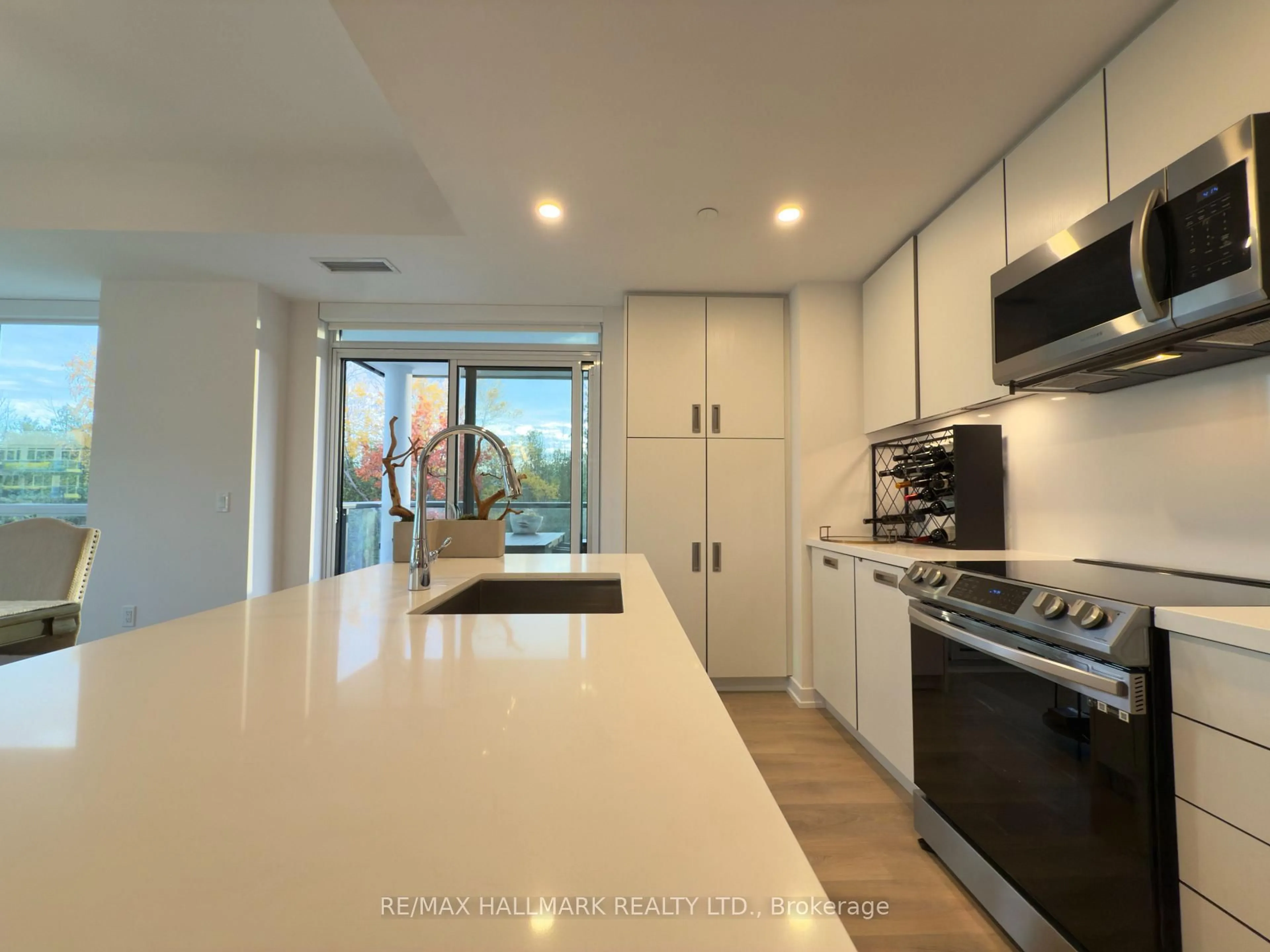 Open concept kitchen, unknown for 415 Sea Ray Ave #337, Innisfil Ontario L9S 0R5