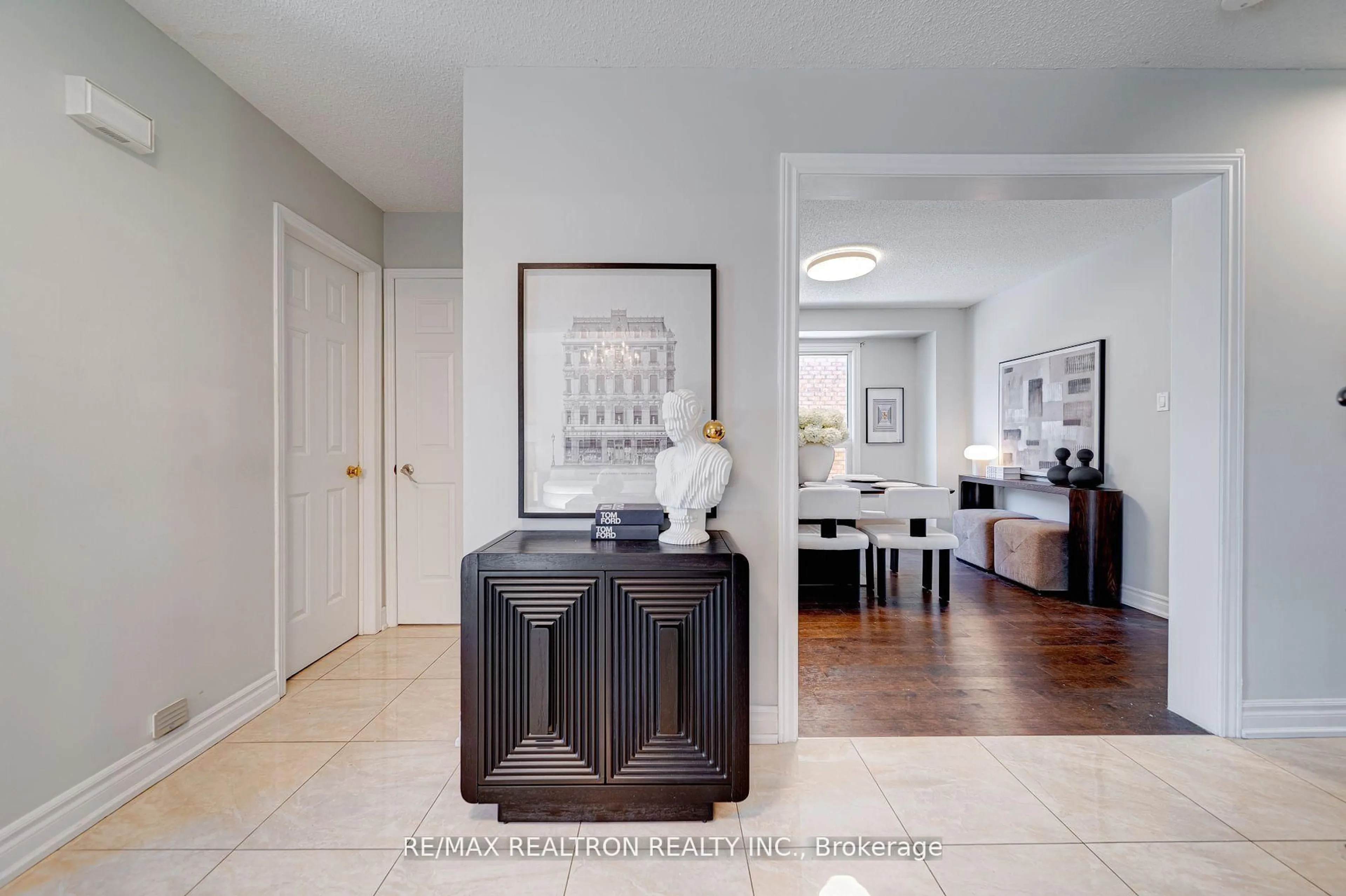 Indoor entryway for 261 Hollingham Rd, Markham Ontario L3R 8J7