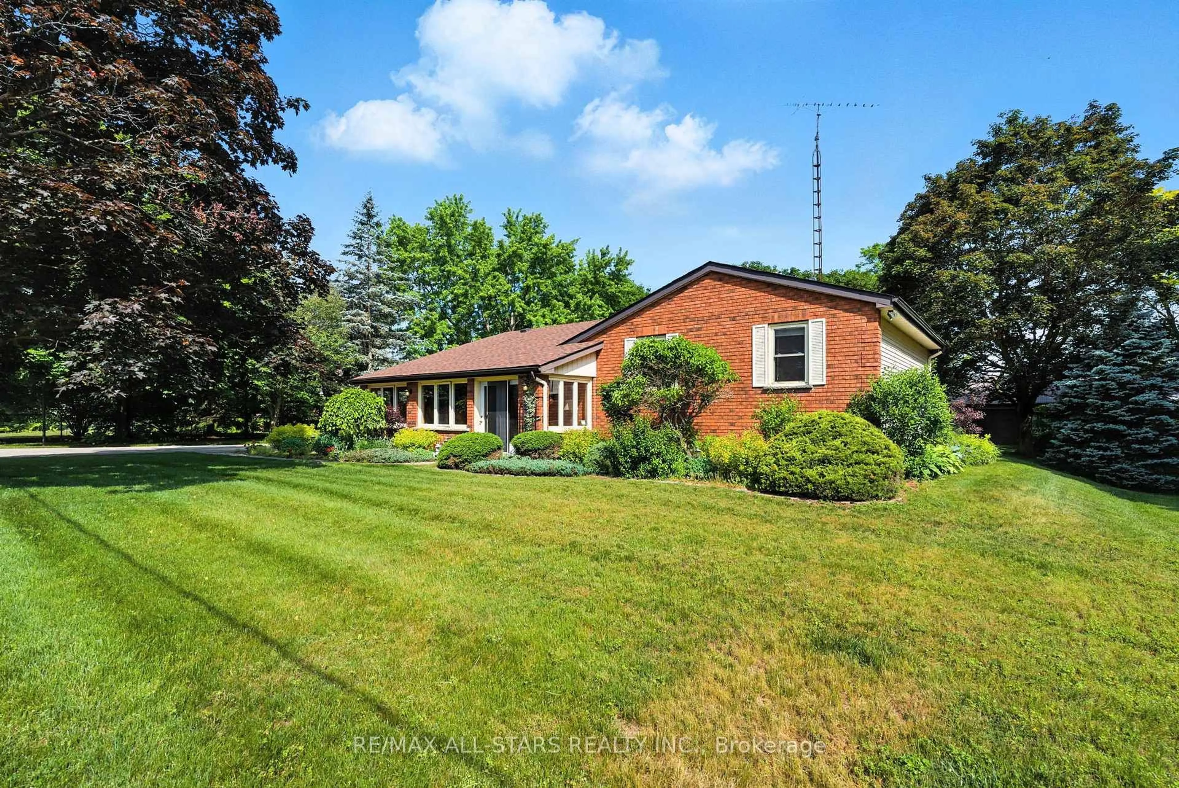 Unknown for 740 Ball Rd, Uxbridge Ontario L9P 1M6