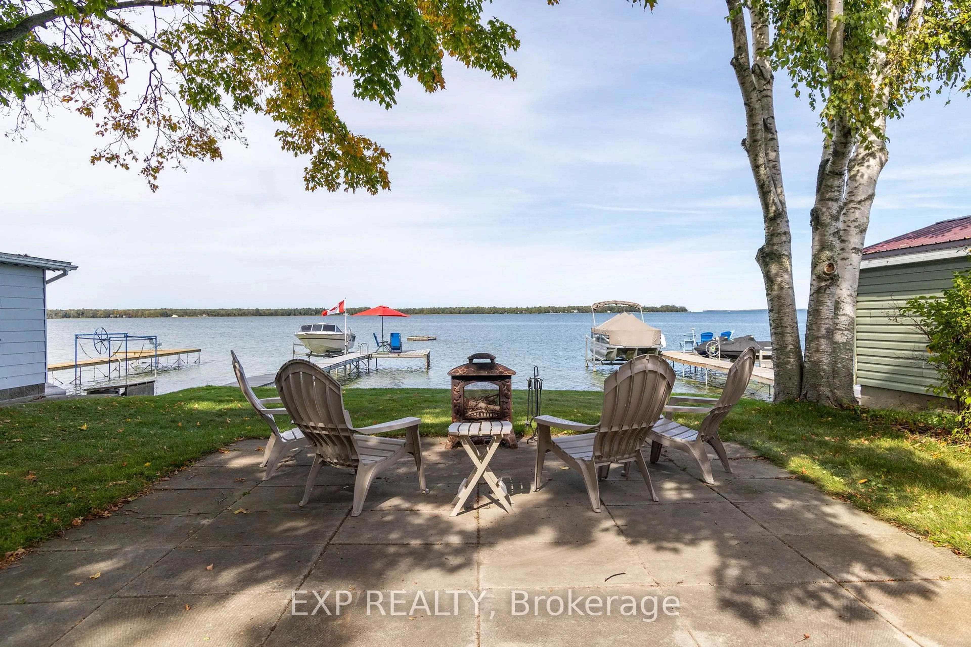 Patio, water/lake/river/ocean view for 122 Blue Heron Dr, Georgina Ontario L0E 1N0
